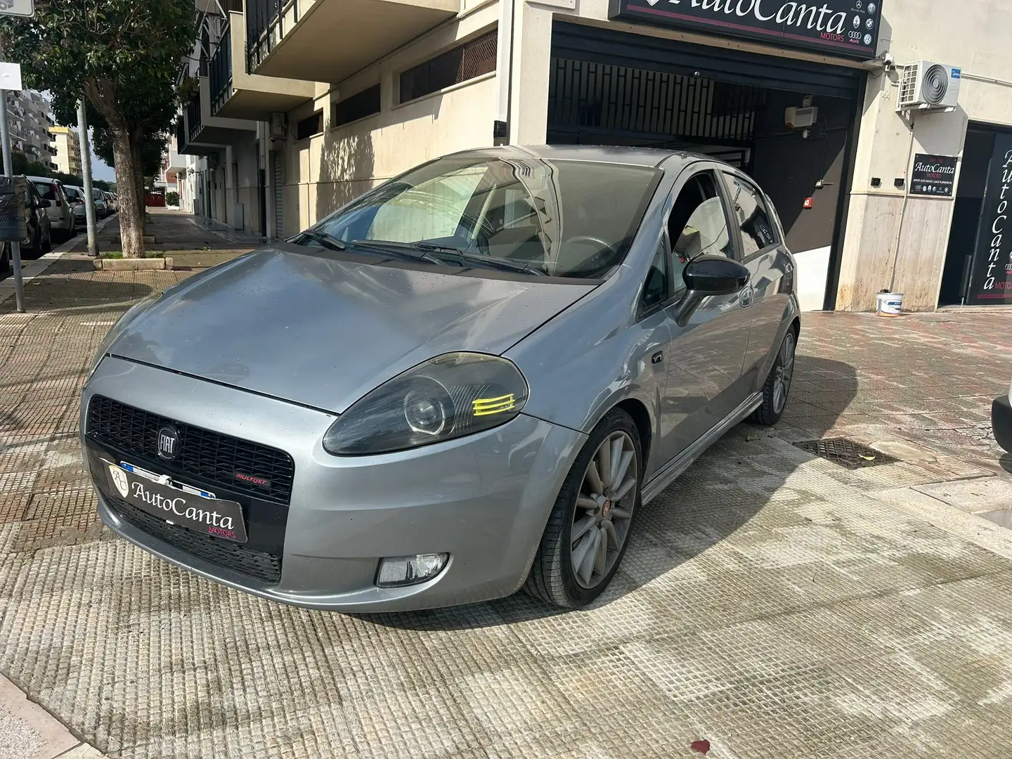 Fiat Grande Punto Grigio - 1