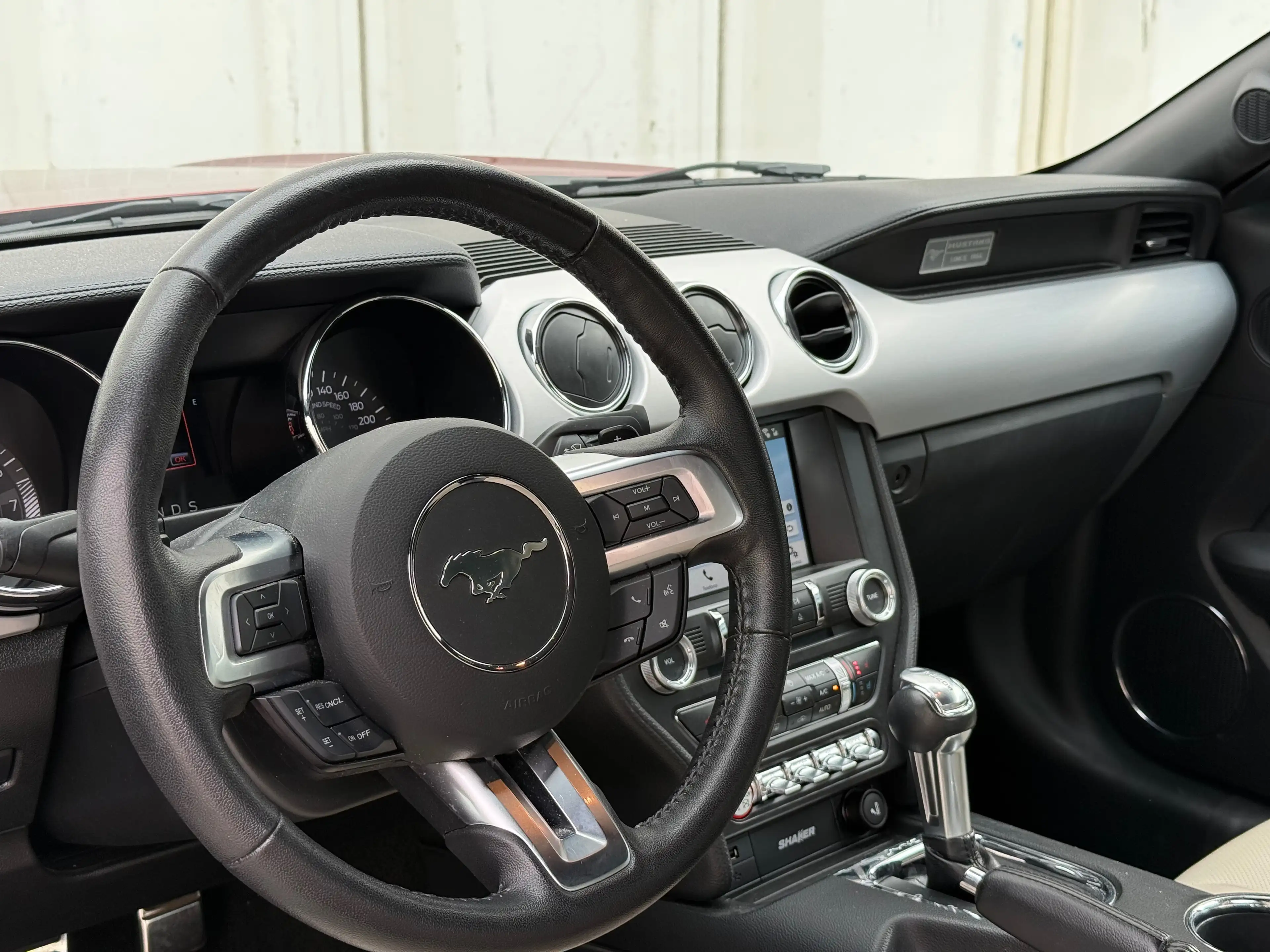 Ford Mustang Mustang 2.3 EcoBoost — photo 13