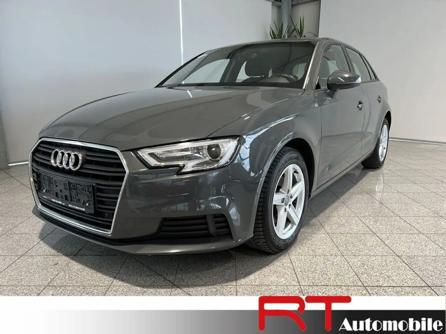 Audi A3 Spb 30 TDI Business Grau - 1