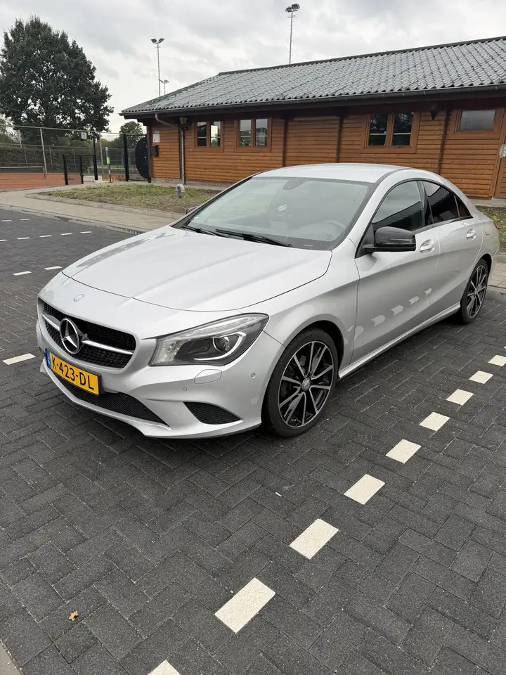 Mercedes-Benz CLA 180