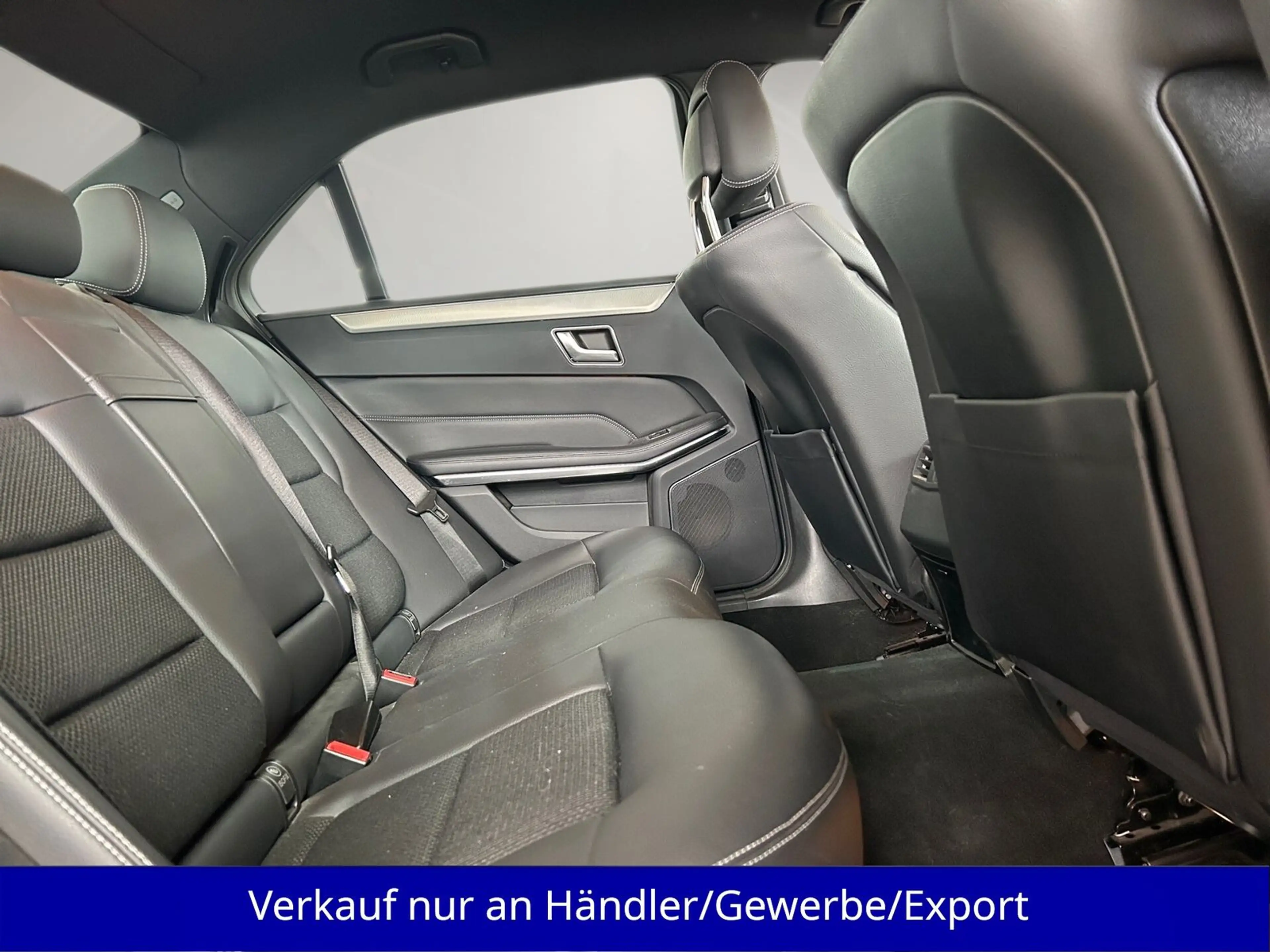 Mercedes-Benz E 200 E200 CGI Automatik LED Leder SHZ Navi PDC — photo 12