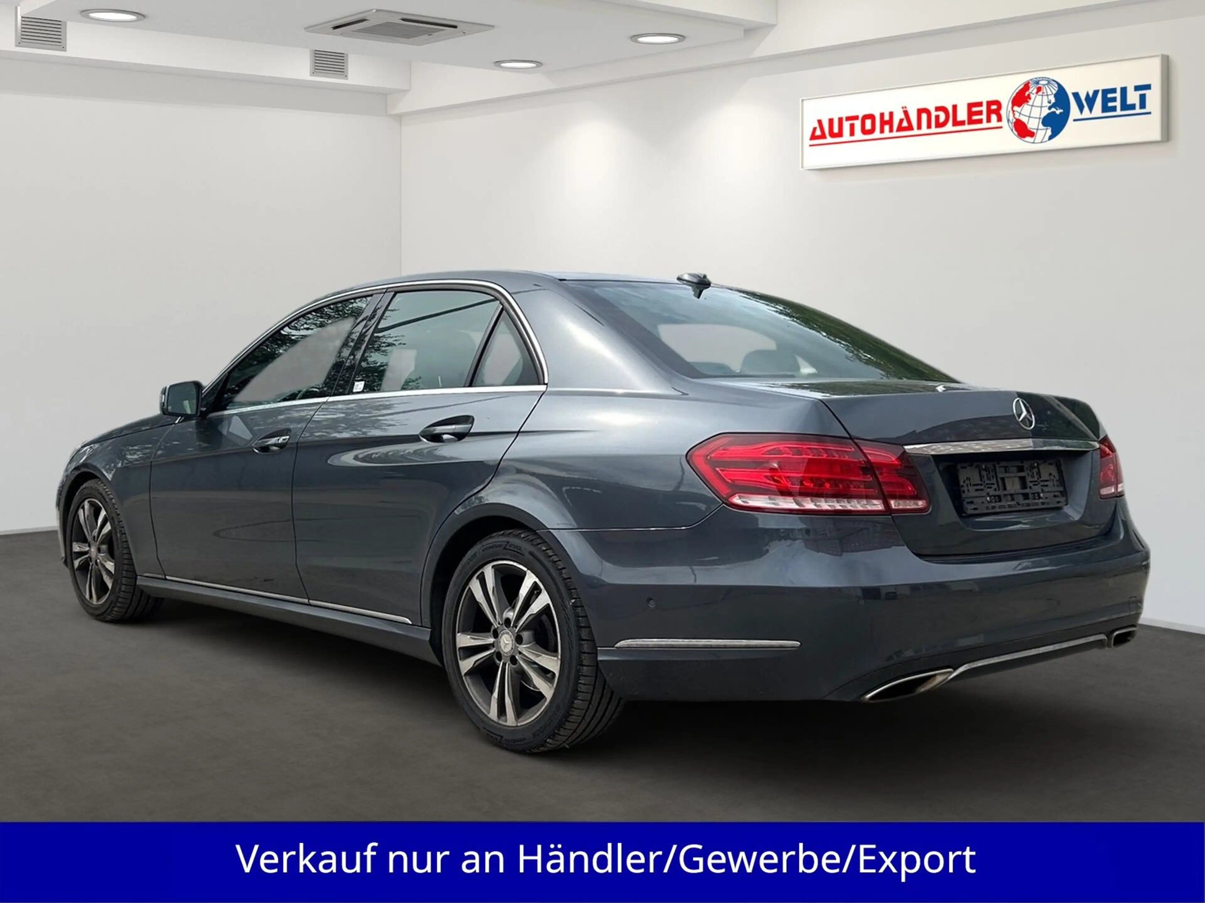 Mercedes-Benz E 200 E200 CGI Automatik LED Leder SHZ Navi PDC — photo 6