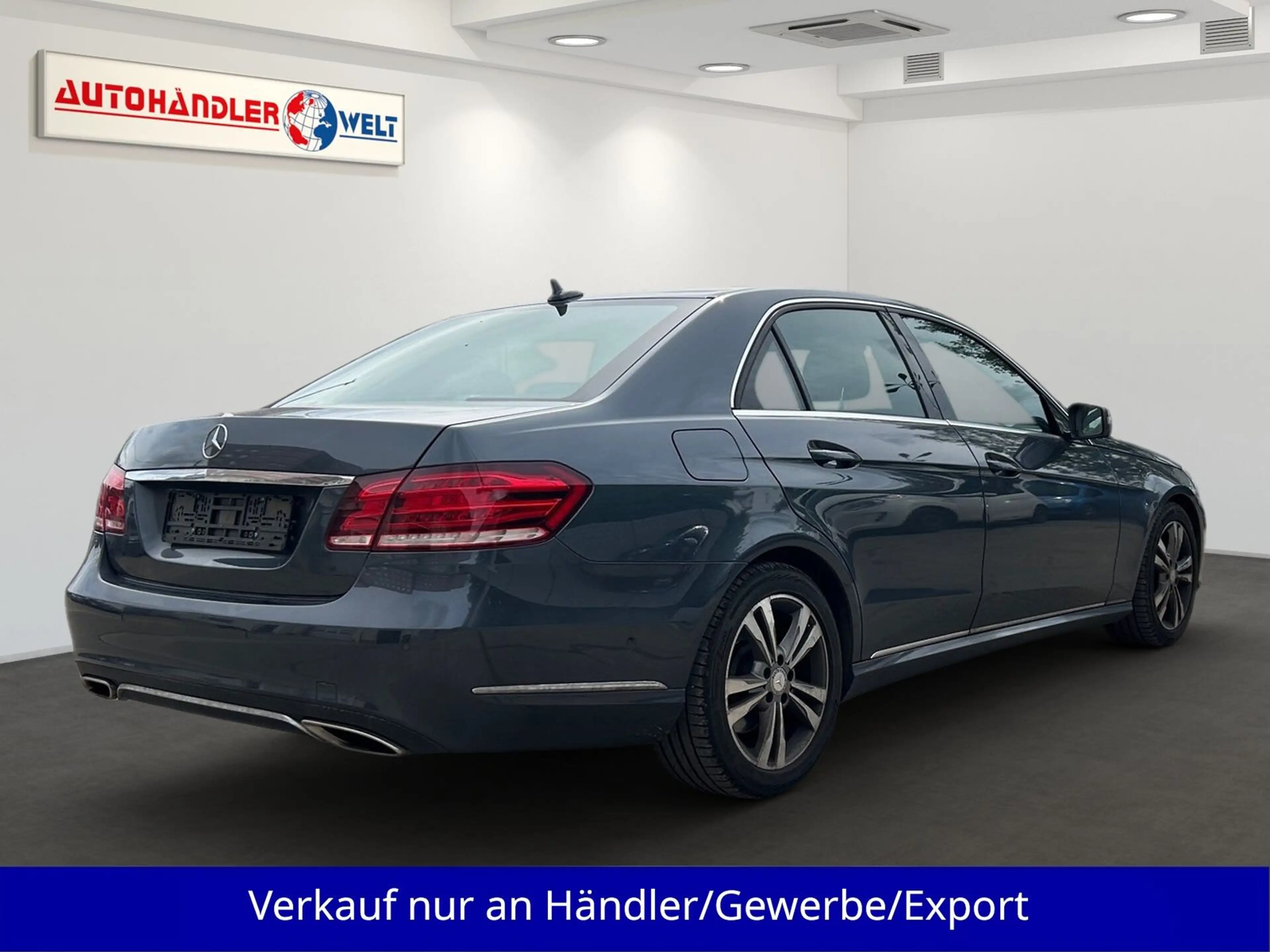 Mercedes-Benz E 200 E200 CGI Automatik LED Leder SHZ Navi PDC — photo 5