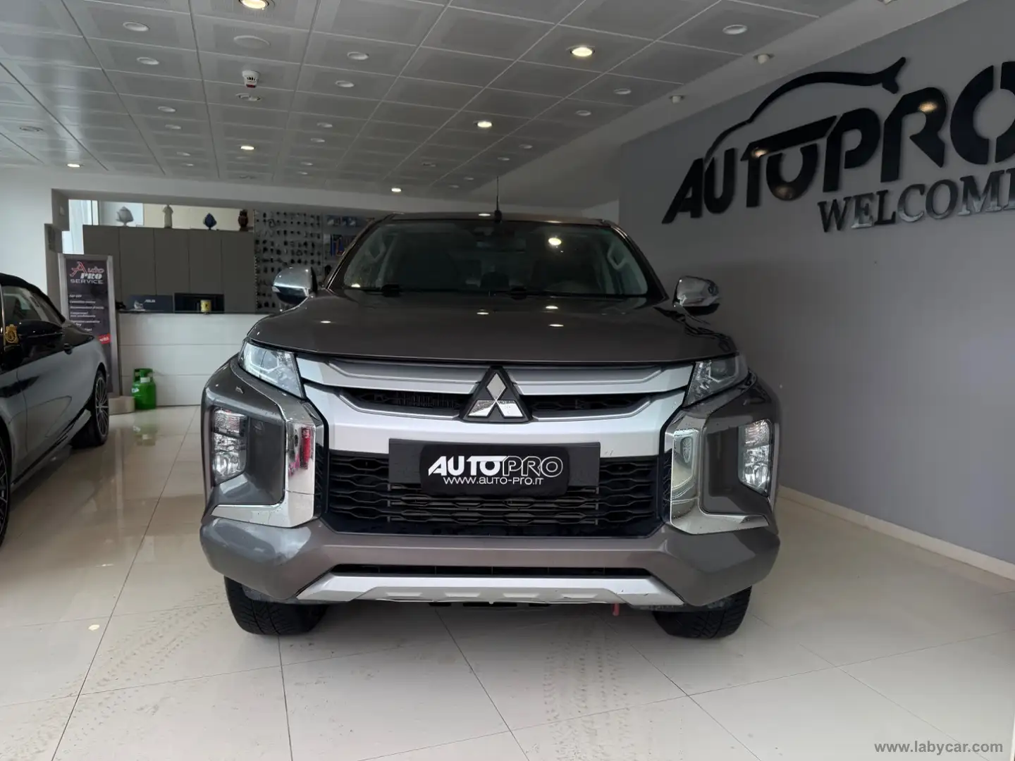 Mitsubishi L200 2.3 D DoubleCab 4x4 Sup.Sel.Int.aut Gri - 1