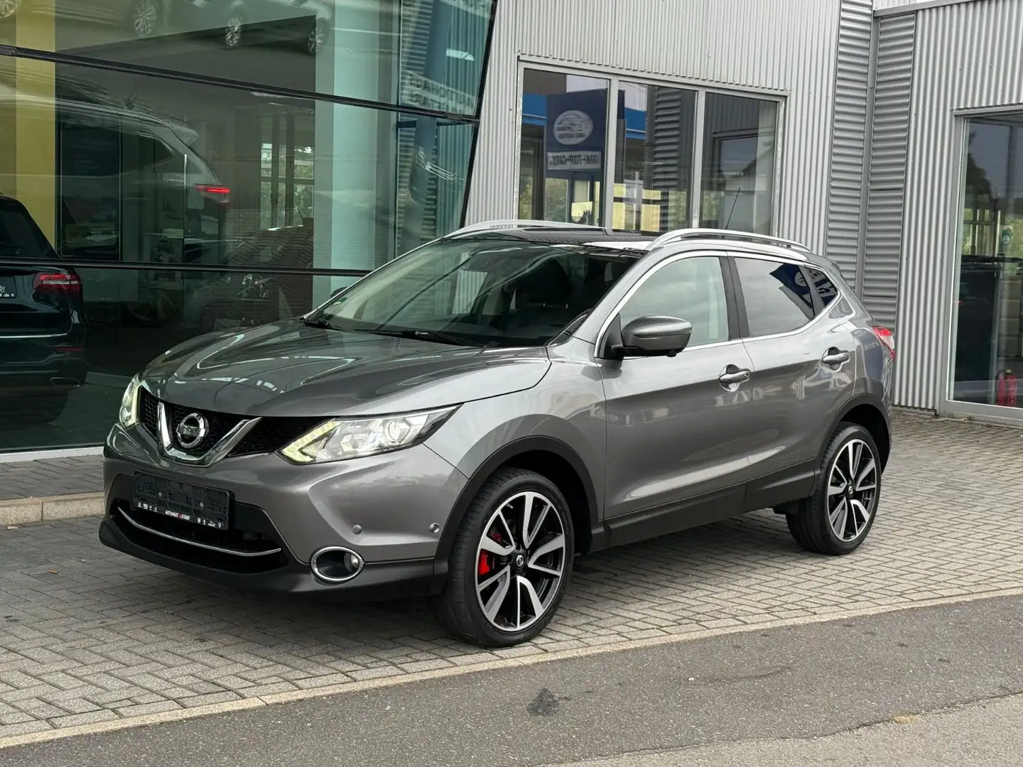 Nissan Qashqai Tekna 360° Kamera Pano Xenon Navi PDC Grau - 1