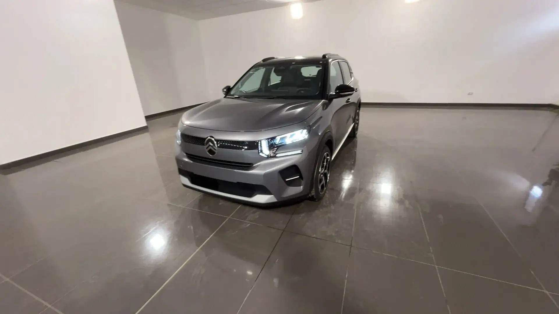 Citroen C3 C3 1.2 puretech turbo Plus 100cv s&s Schwarz - 1