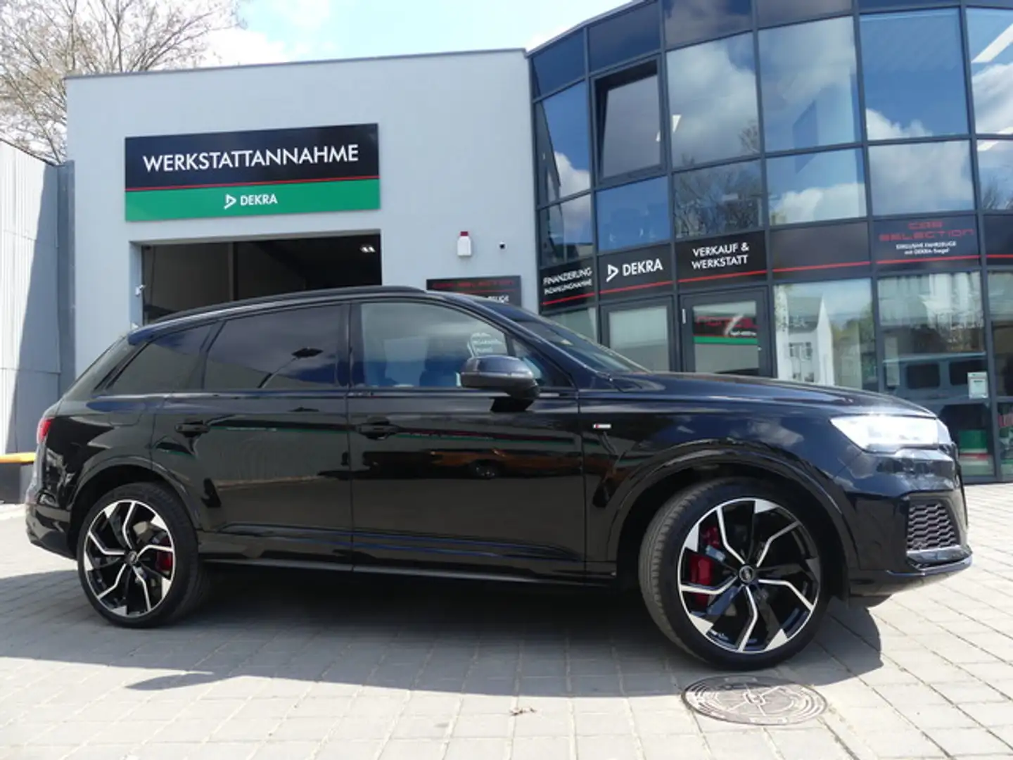 Audi Q7 55 TFSI quattro S line 7SITZE/HUD/NACHT/STHZ Schwarz - 1