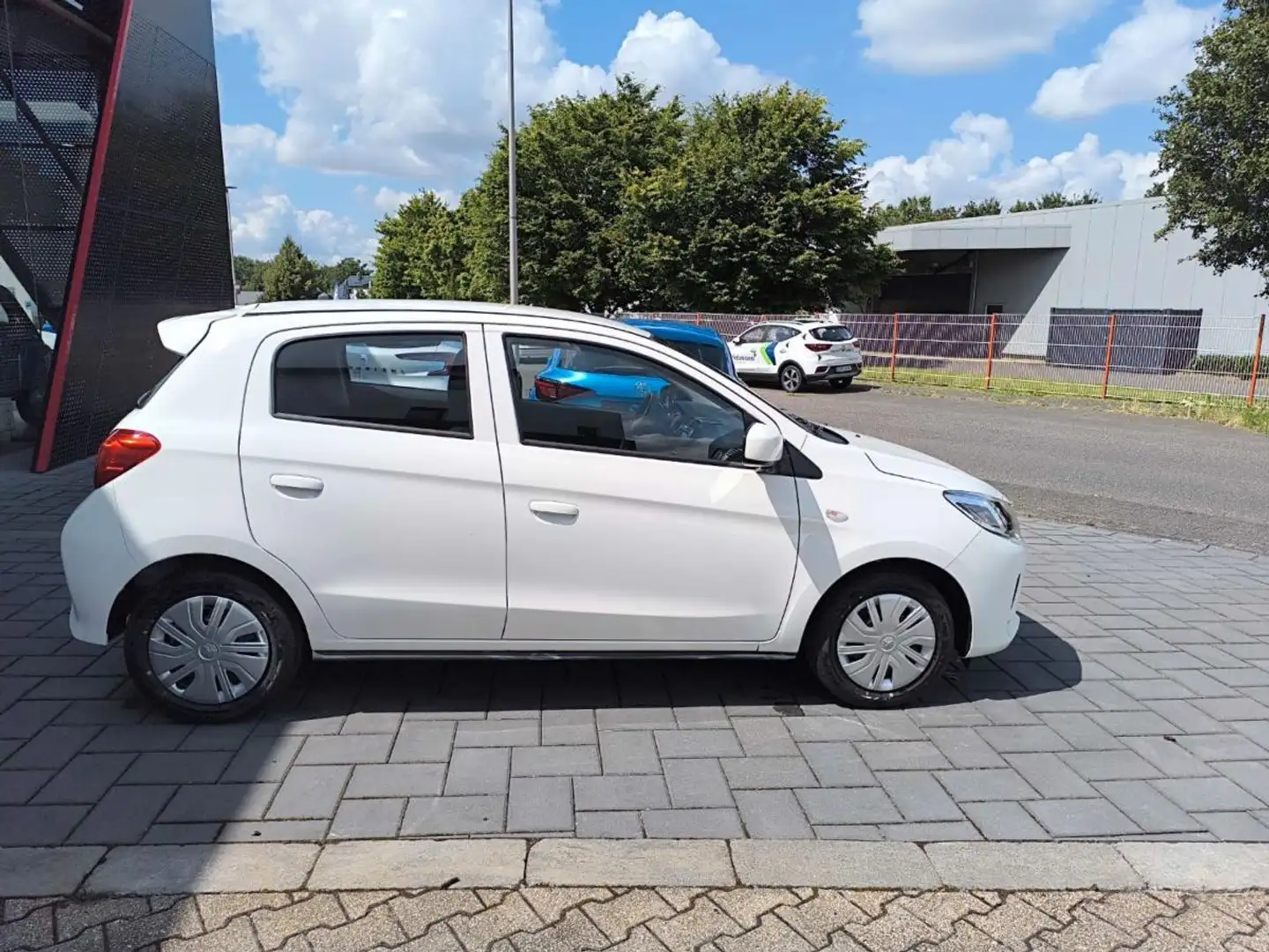 Mitsubishi Space Star Select Weiß - 2
