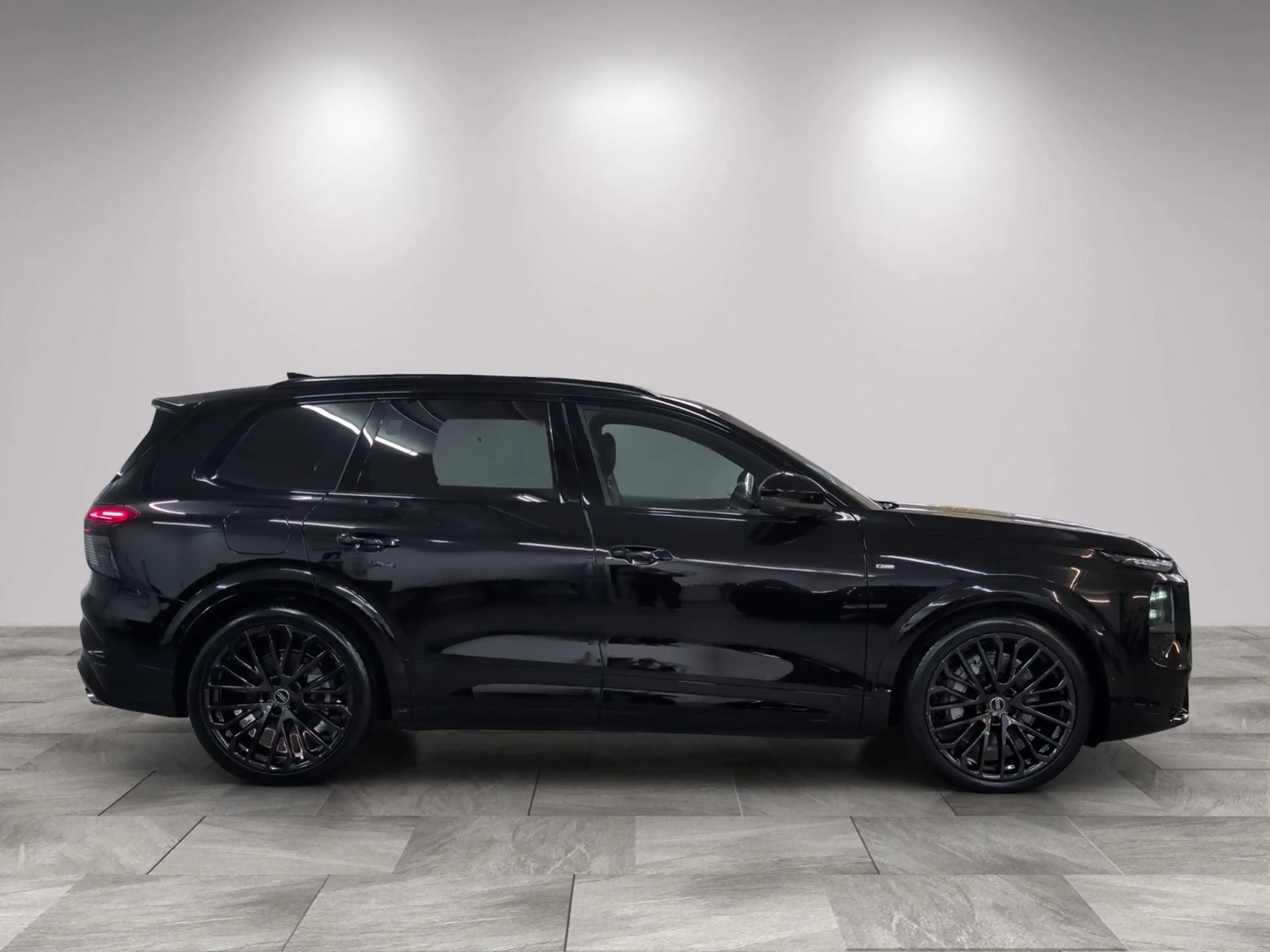 Audi Q7 S line TDI neues Mod/AHK/Pano/Standh/Tech pro — photo 5