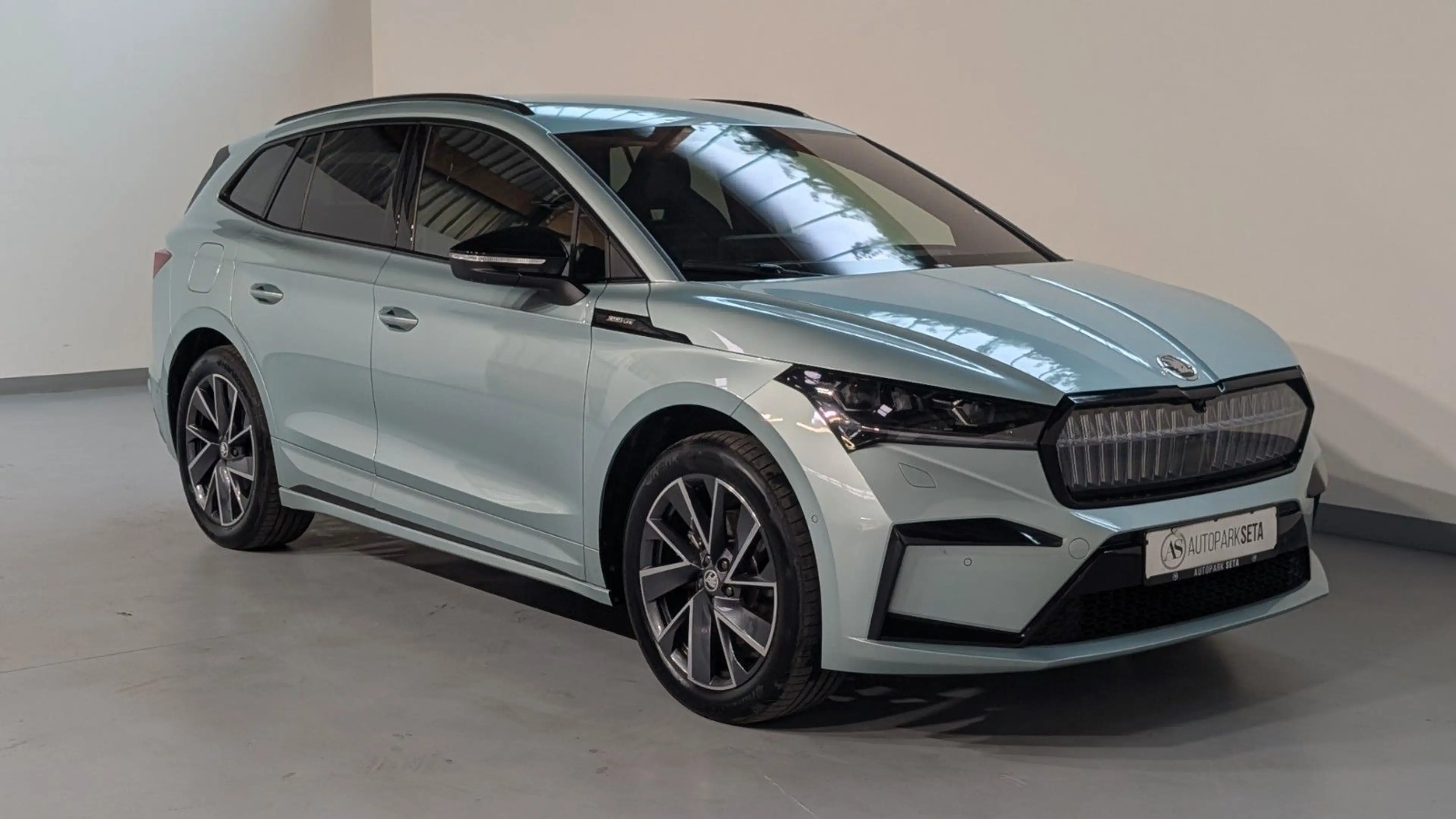 Skoda Enyaq 60 Sportline TRAVEL*CANTON*HUD*MEMO*360° — photo 3