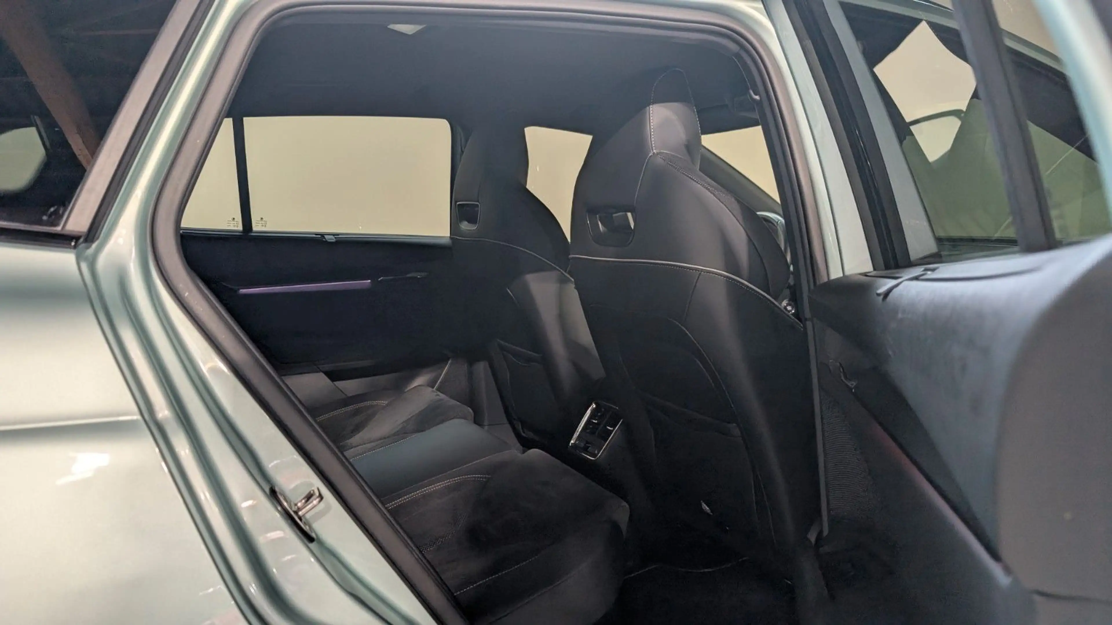 Skoda Enyaq 60 Sportline TRAVEL*CANTON*HUD*MEMO*360° — photo 15