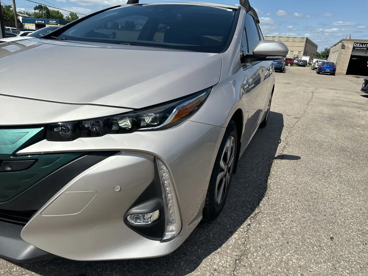Toyota Prius Prime снимка Toyota Prius Prime