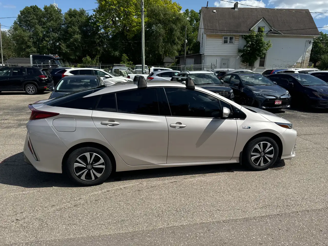 Toyota Prius Prime снимка Toyota Prius Prime