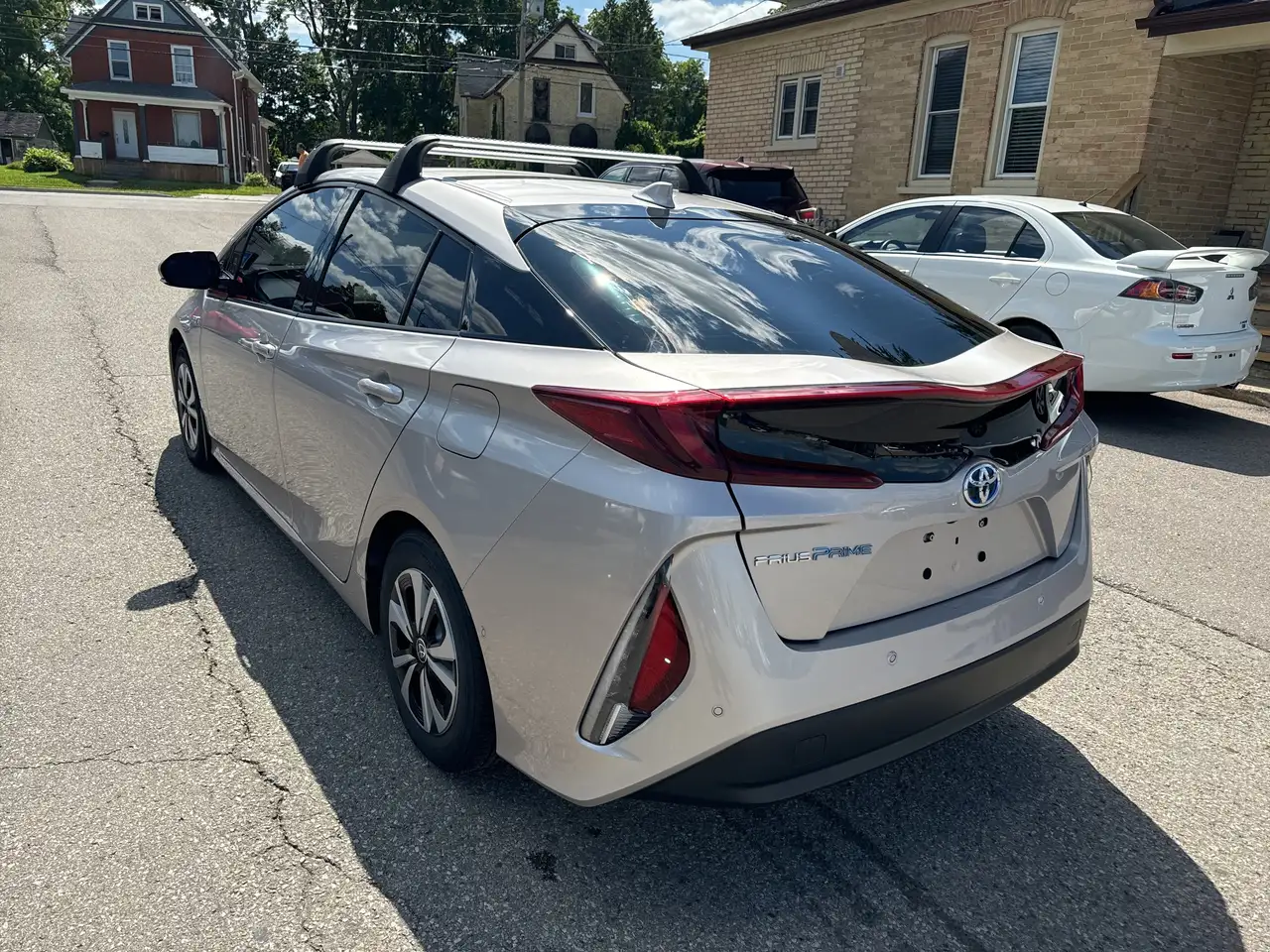 Toyota Prius Prime снимка Toyota Prius Prime