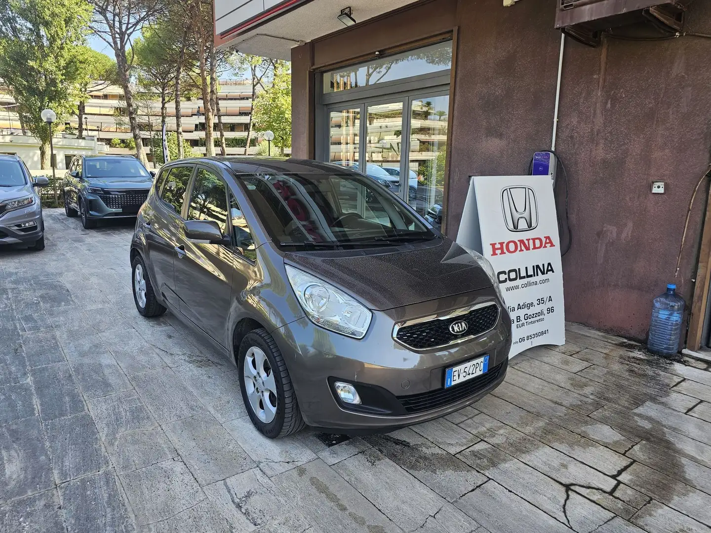 Kia Venga Venga 1.6 CRDi 128CV Cool Bronze - 2