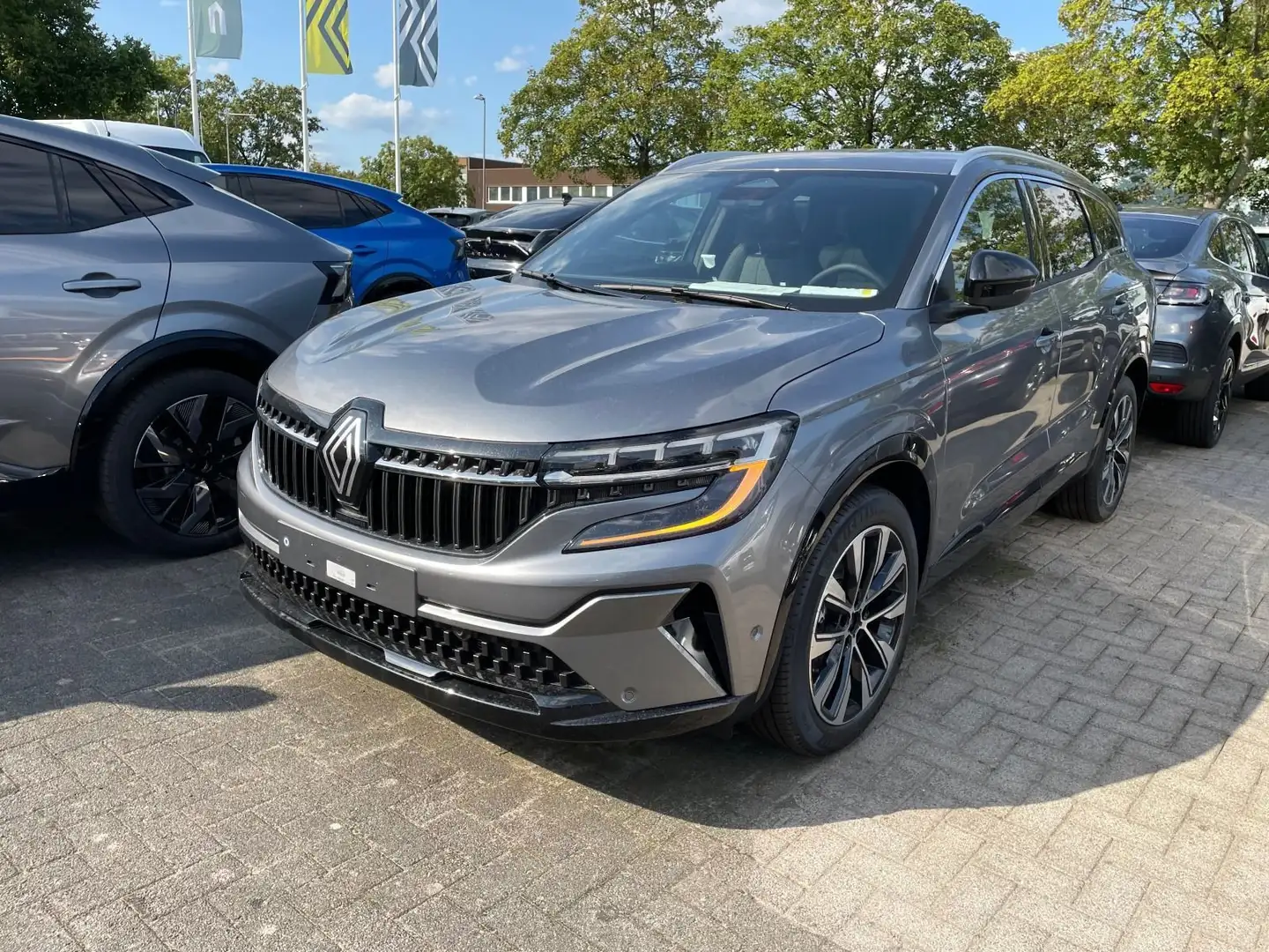 Renault Espace Techno Full-Hybrid 200 Grau - 2