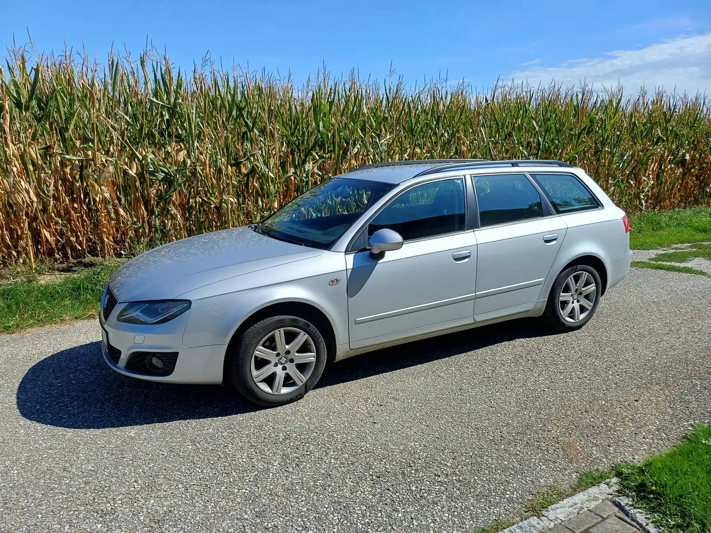 SEAT Exeo Exeo ST Reference 2,0 TDI CR Reference Grau - 2