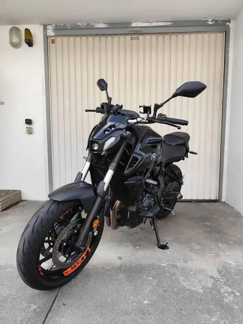 Yamaha MT-07 Nero - 2