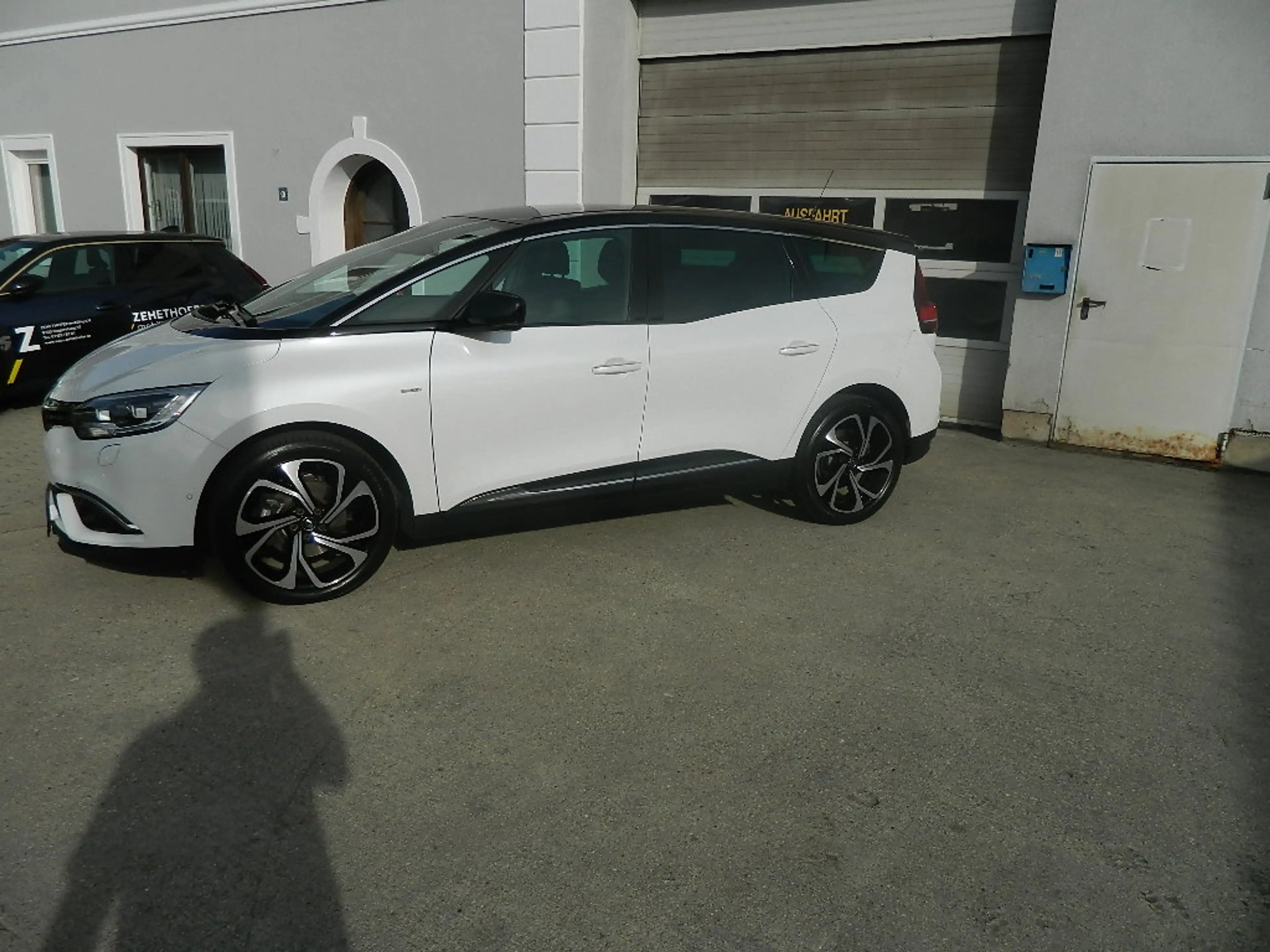 Renault Scenic GRAND SCENIC BOSE Blue dCi 120 EDC — photo 8