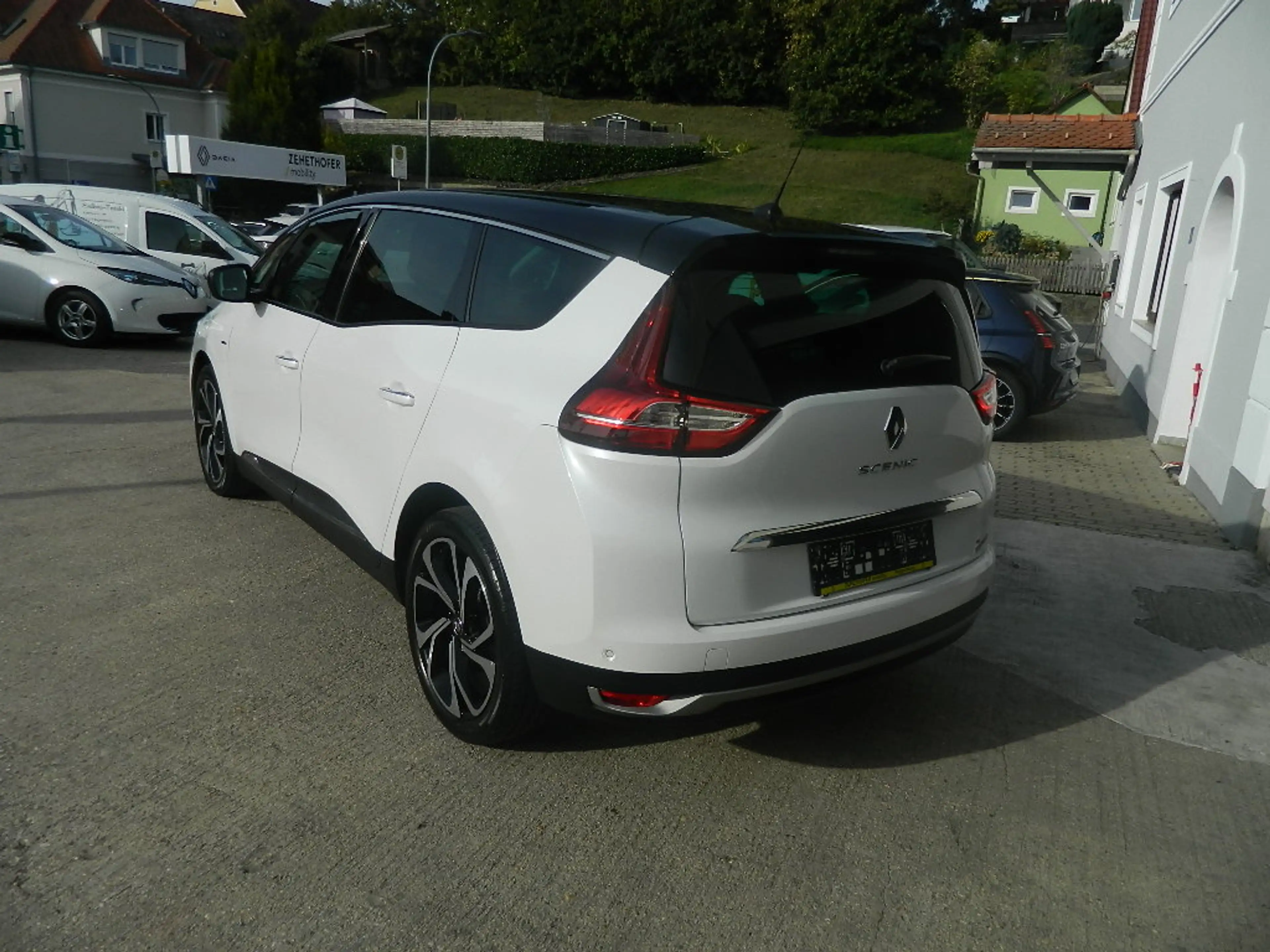 Renault Scenic GRAND SCENIC BOSE Blue dCi 120 EDC — photo 7