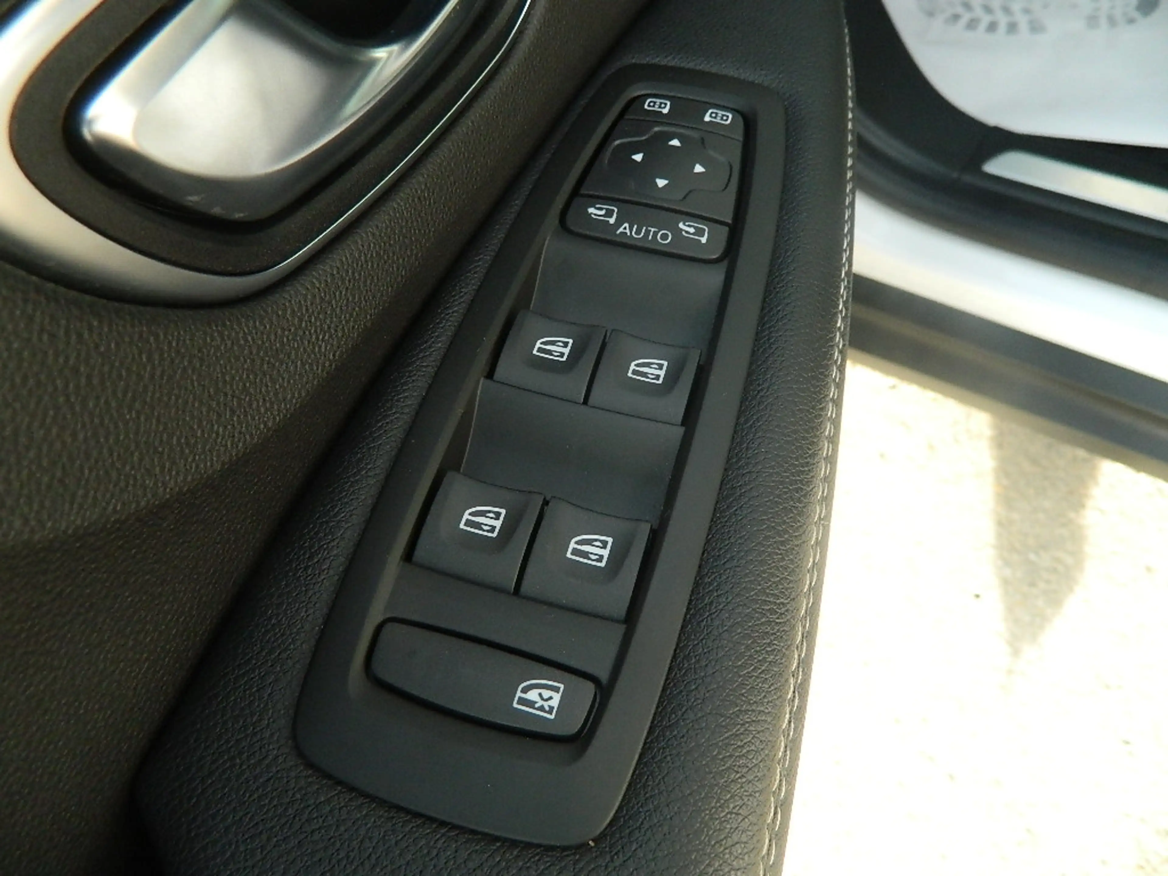 Renault Scenic GRAND SCENIC BOSE Blue dCi 120 EDC — photo 13