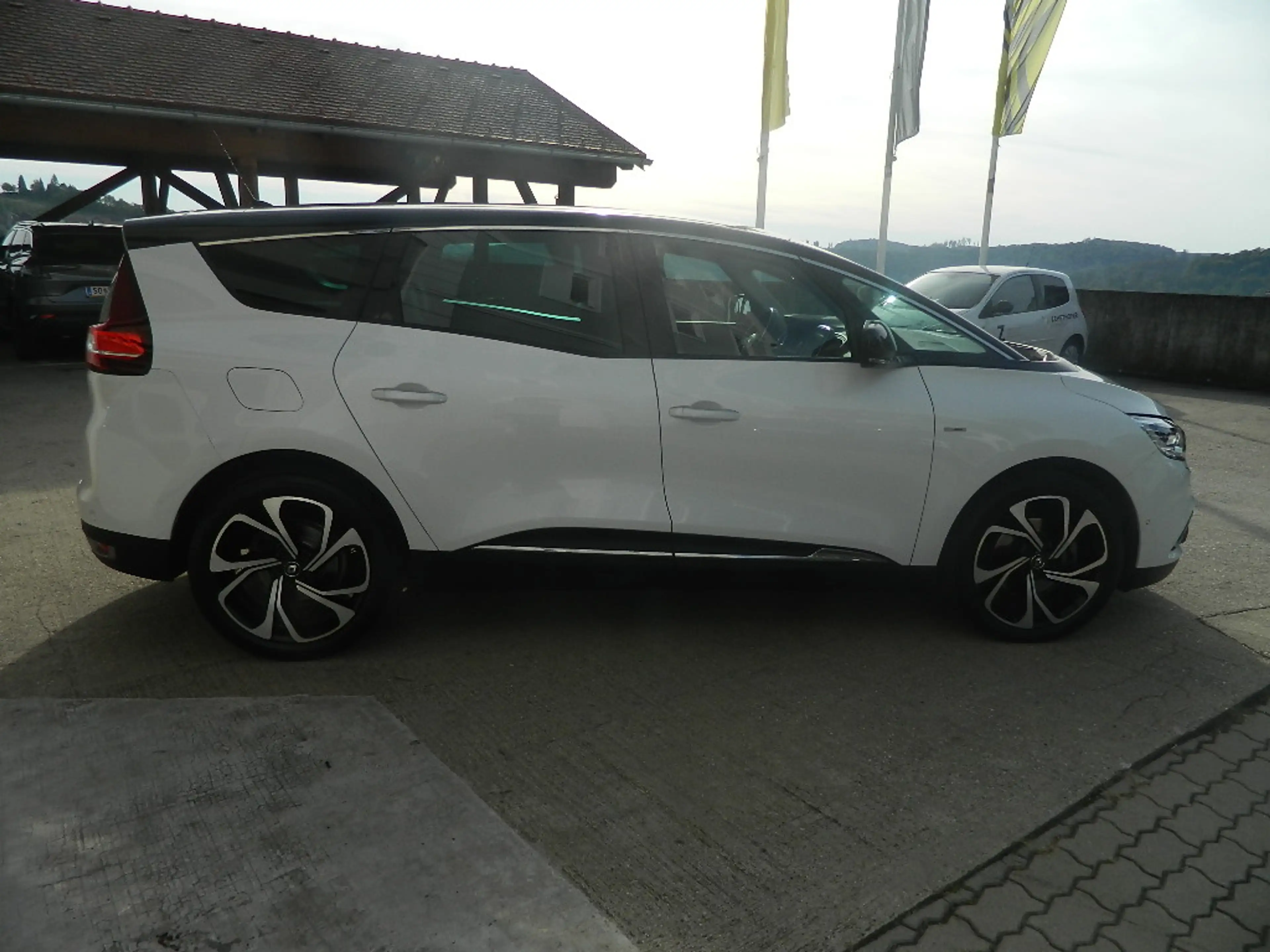Renault Scenic GRAND SCENIC BOSE Blue dCi 120 EDC — photo 4