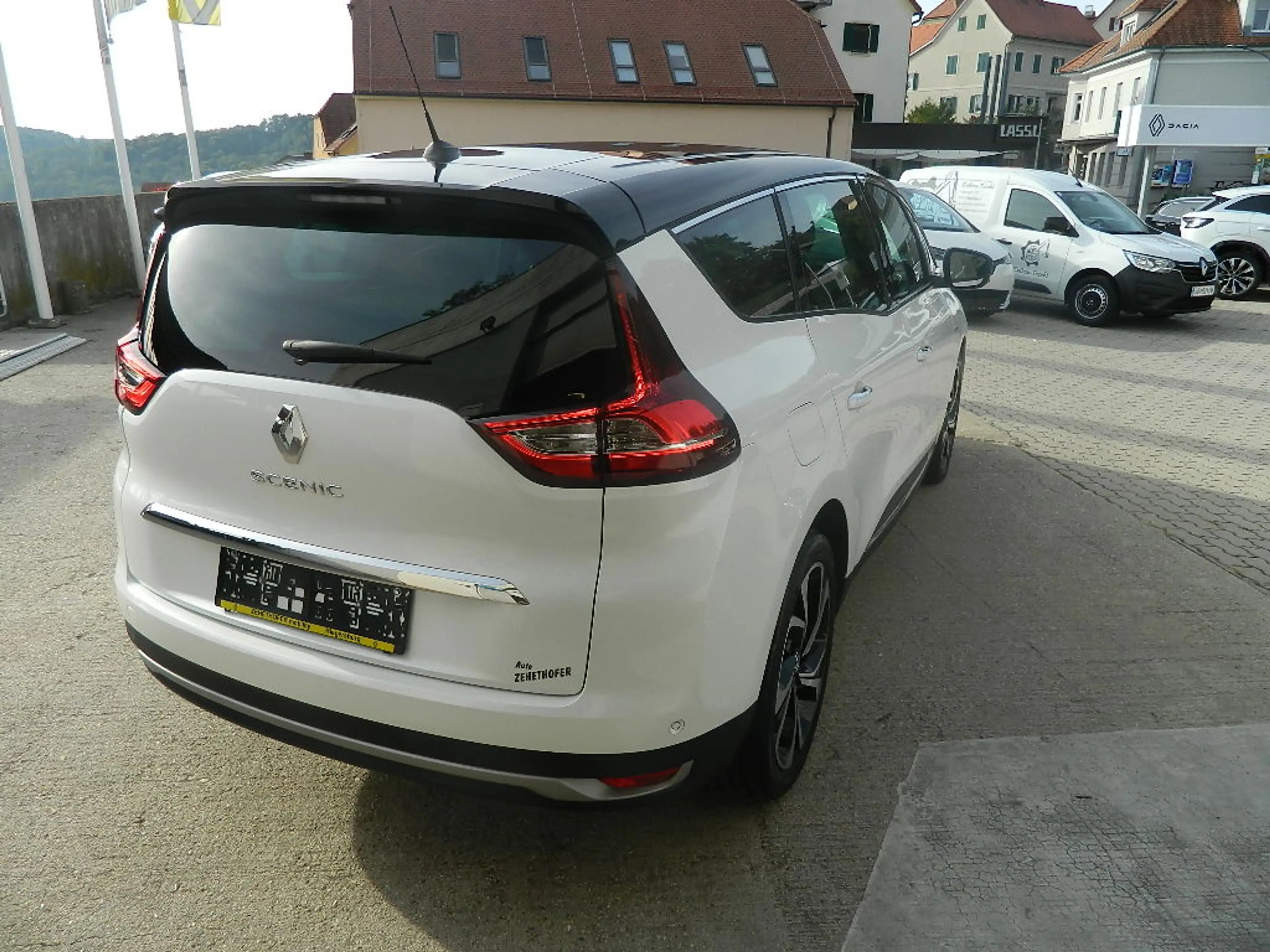 Renault Scenic GRAND SCENIC BOSE Blue dCi 120 EDC — photo 5