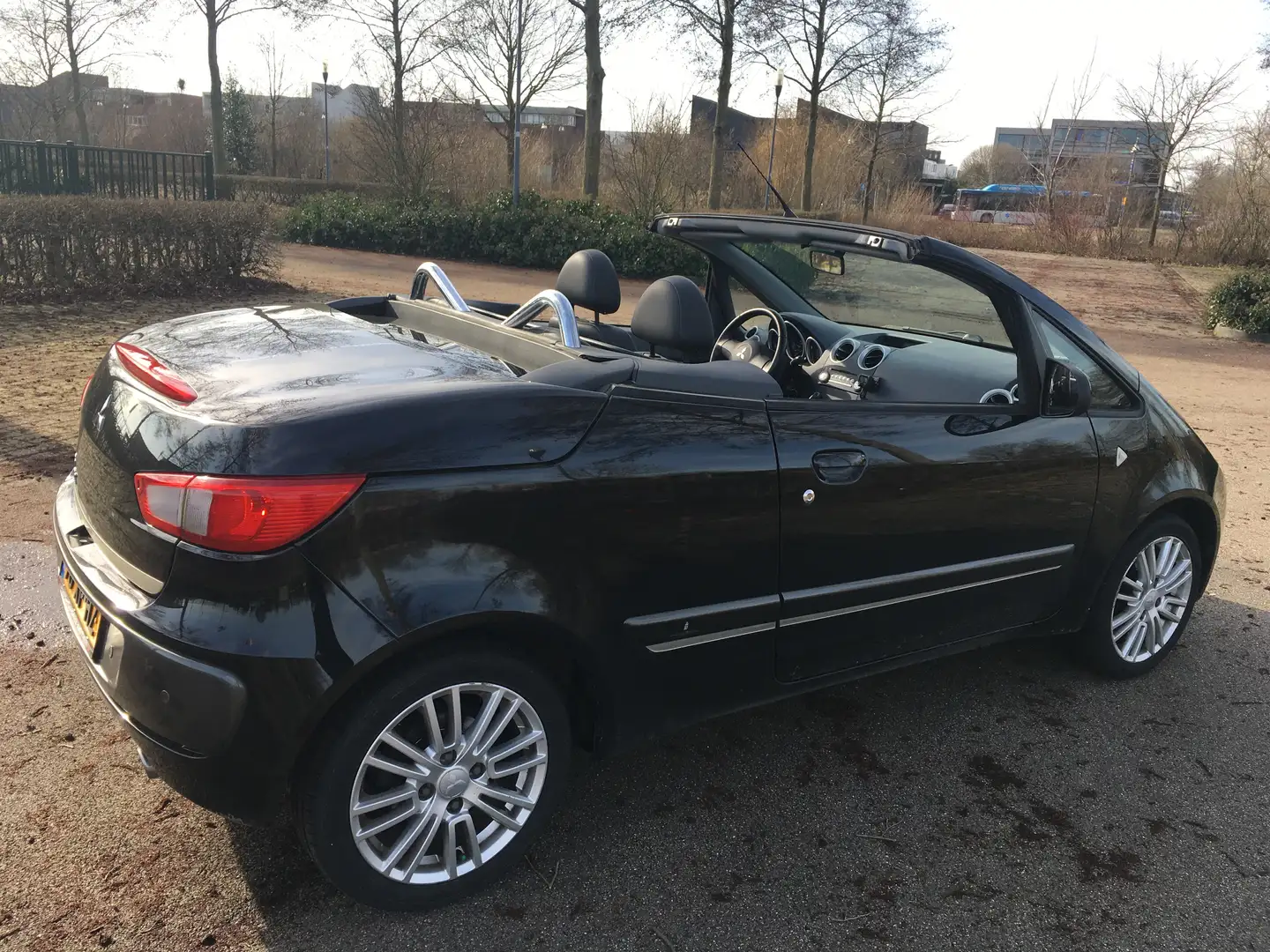 Mitsubishi Colt Colt 1.5 Invite Negru - 2