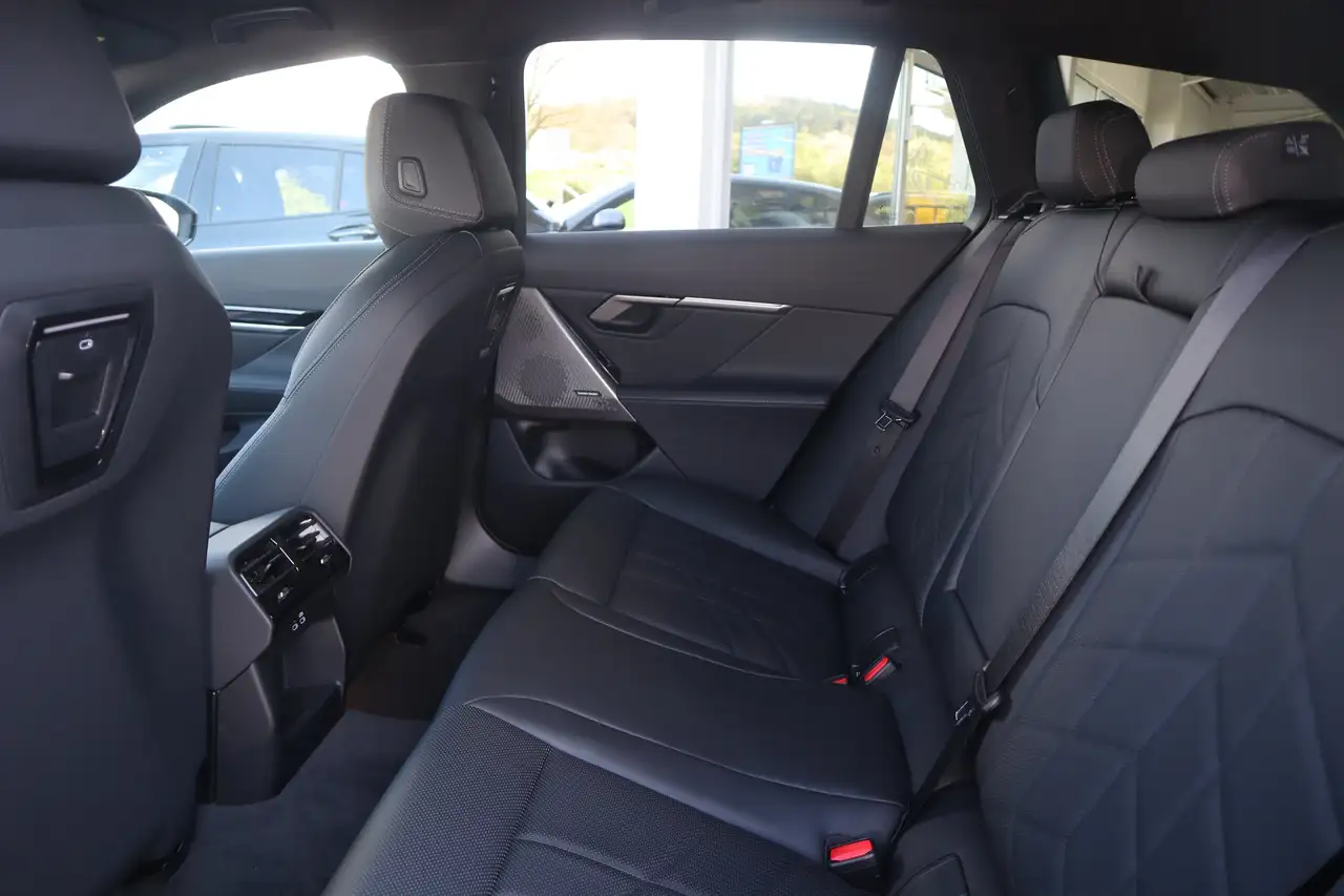 BMW 520 d xDrive Touring M Sport/AHK/HK/Lhz/Shz DAB 6