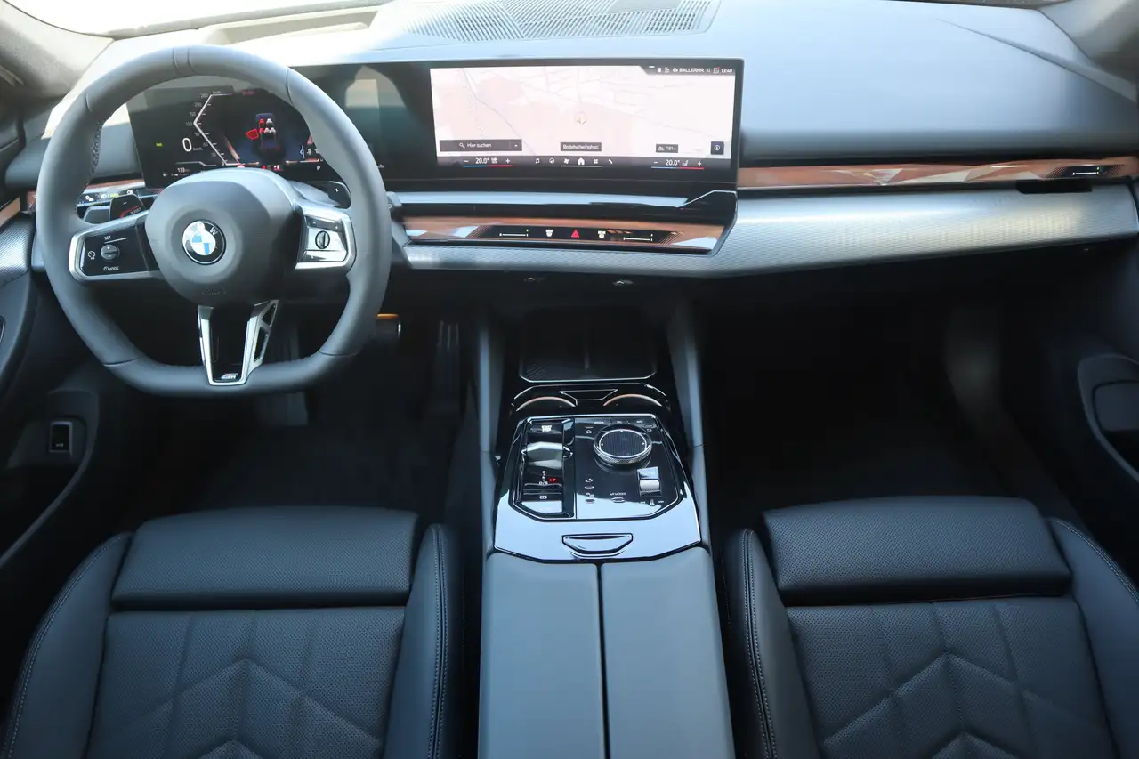BMW 520 d xDrive Touring M Sport/AHK/HK/Lhz/Shz DAB 7