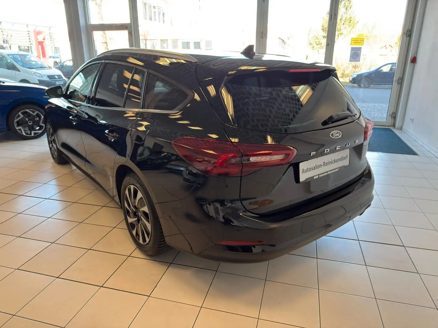 Ford Focus Turnier Titanium*LED*NAVI*Tempomat*SHZ* Schwarz - 2