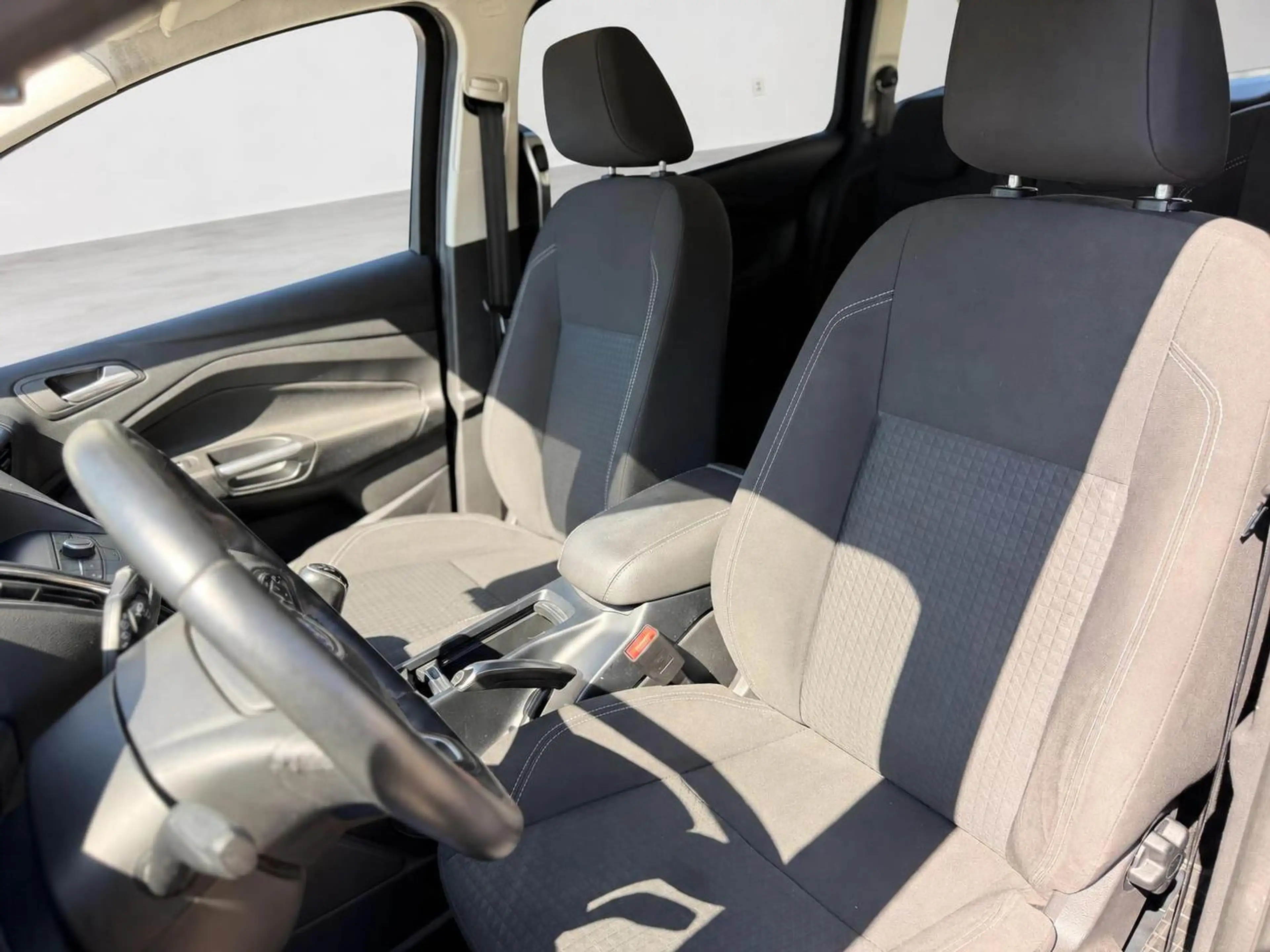 Ford Grand C-Max Business Edition — photo 13