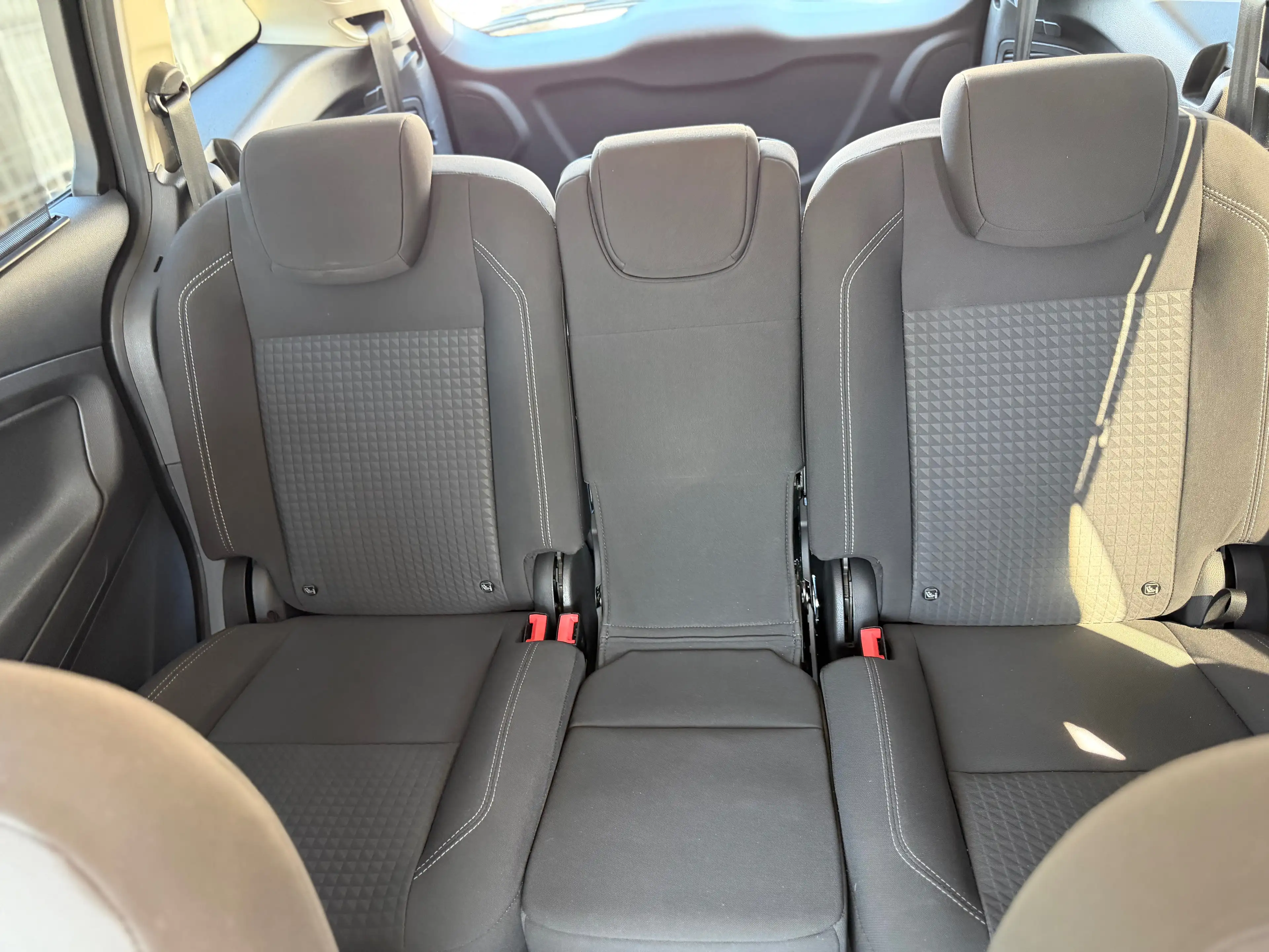 Ford Grand C-Max Business Edition — photo 14