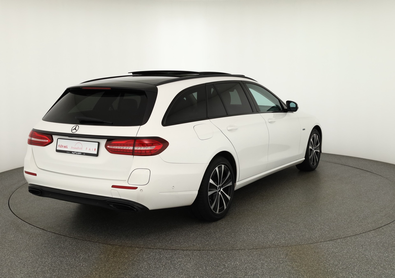 Mercedes-Benz E 300 E300de T Avantgarde Standheizung Sitzbelüftung — photo 5