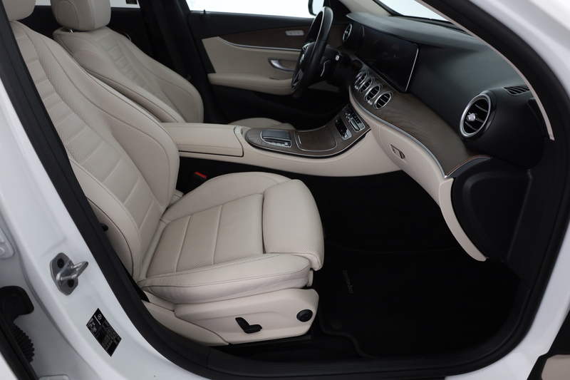 Mercedes-Benz E 300 E300de T Avantgarde Standheizung Sitzbelüftung — photo 23
