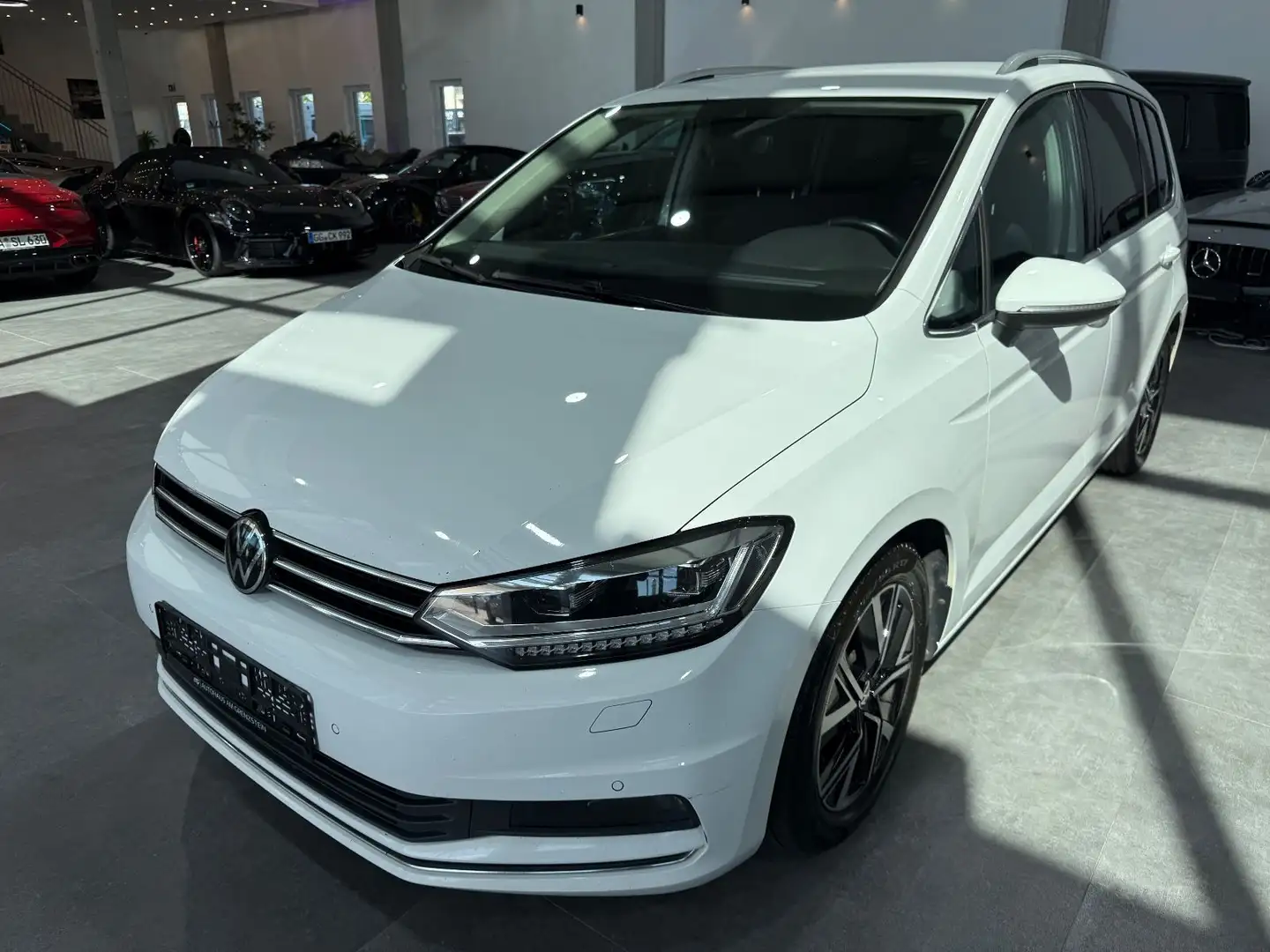 Volkswagen Touran Highline BMT*LED*AHK*Kamera*2.0 TDI*CarPl Blanc - 1