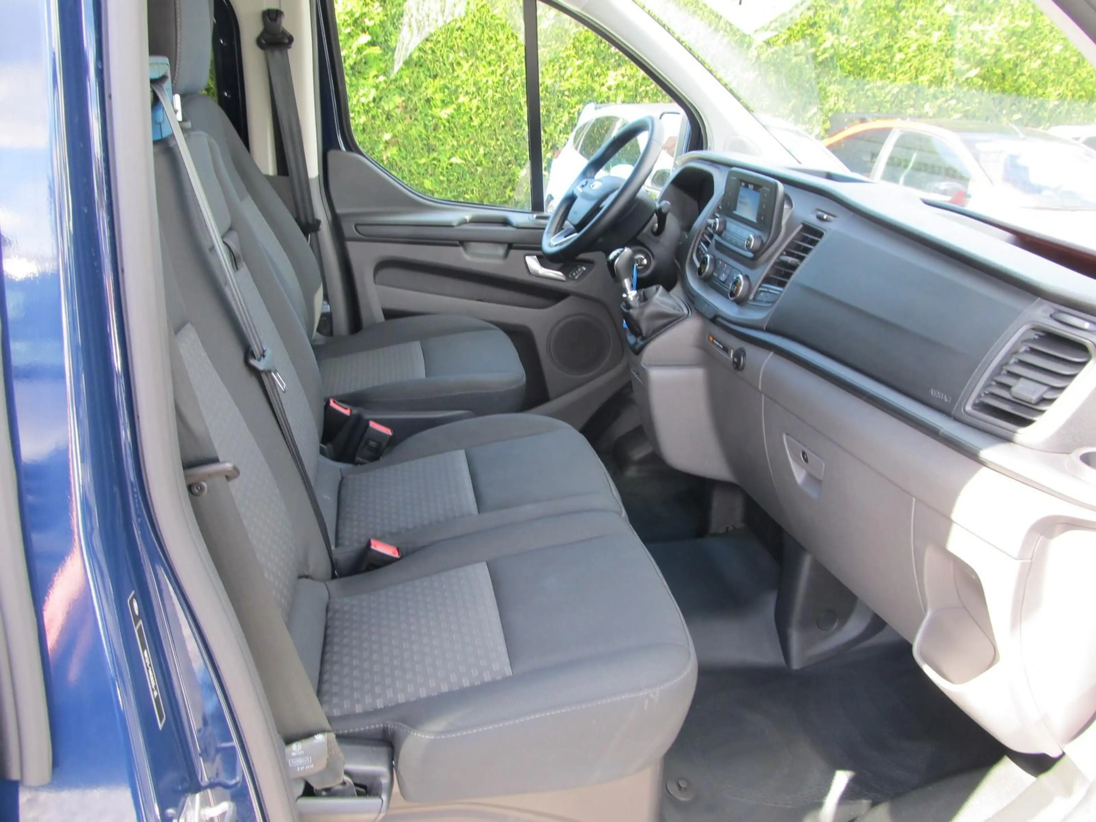 Ford Transit Custom Kombi 320 L2 Trend 9-Sitzer, Klima-v+h, PPS-h, Tem — photo 12