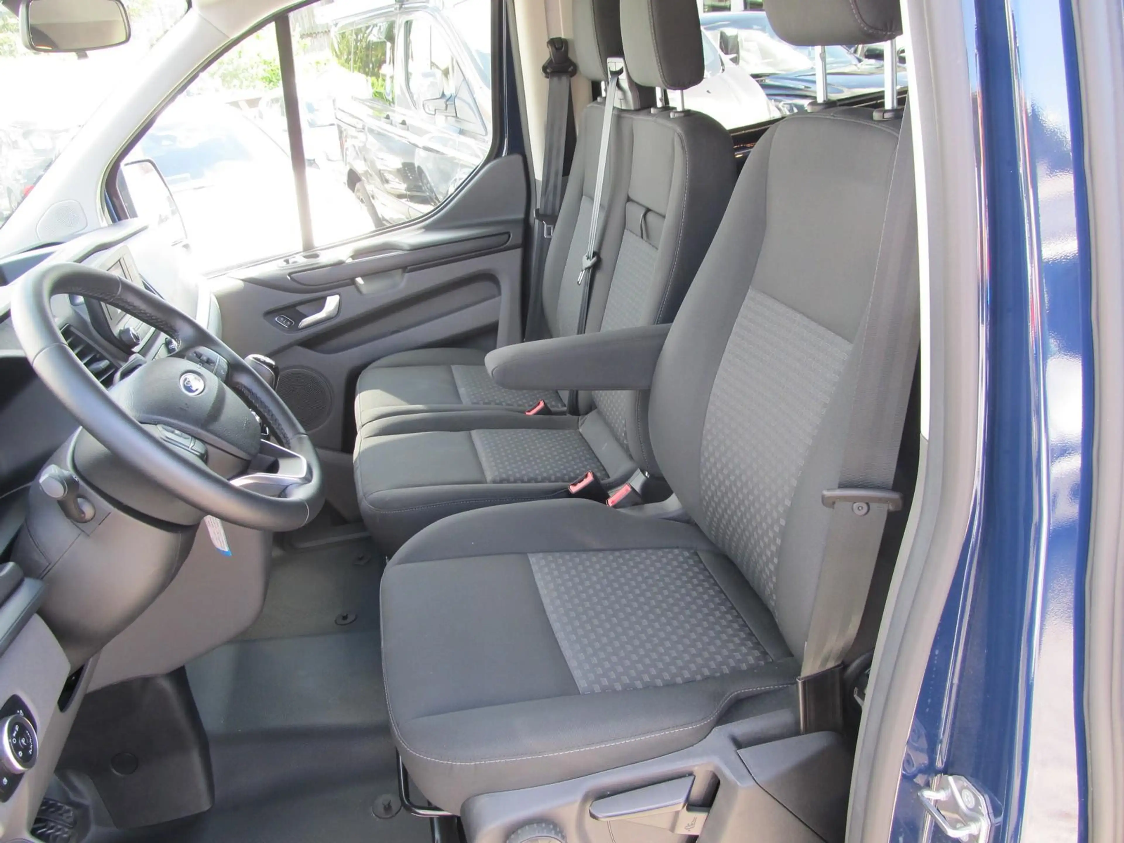Ford Transit Custom Kombi 320 L2 Trend 9-Sitzer, Klima-v+h, PPS-h, Tem — photo 2