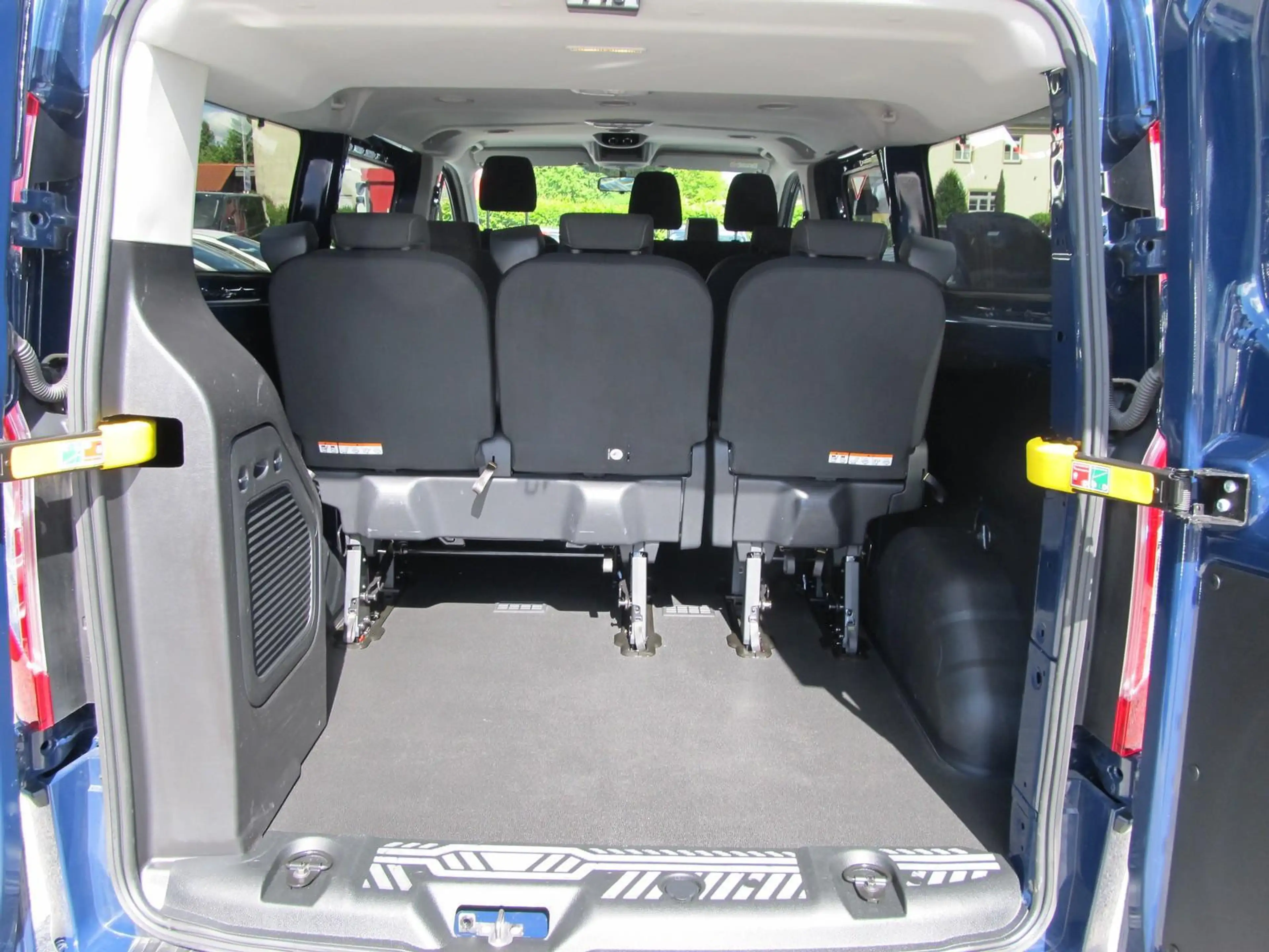 Ford Transit Custom Kombi 320 L2 Trend 9-Sitzer, Klima-v+h, PPS-h, Tem — photo 15