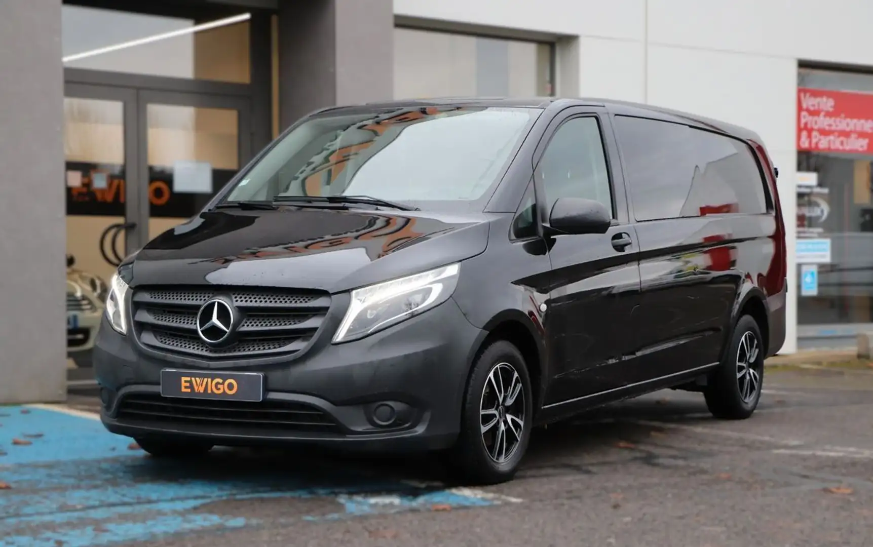 Mercedes-Benz Vito combi 1.7 110 cdi long l2 select Schwarz - 1