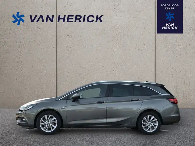 Opel Astra view 2