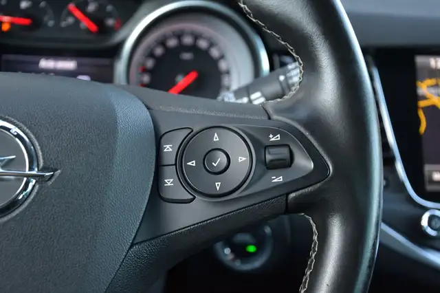 Opel Astra view 19