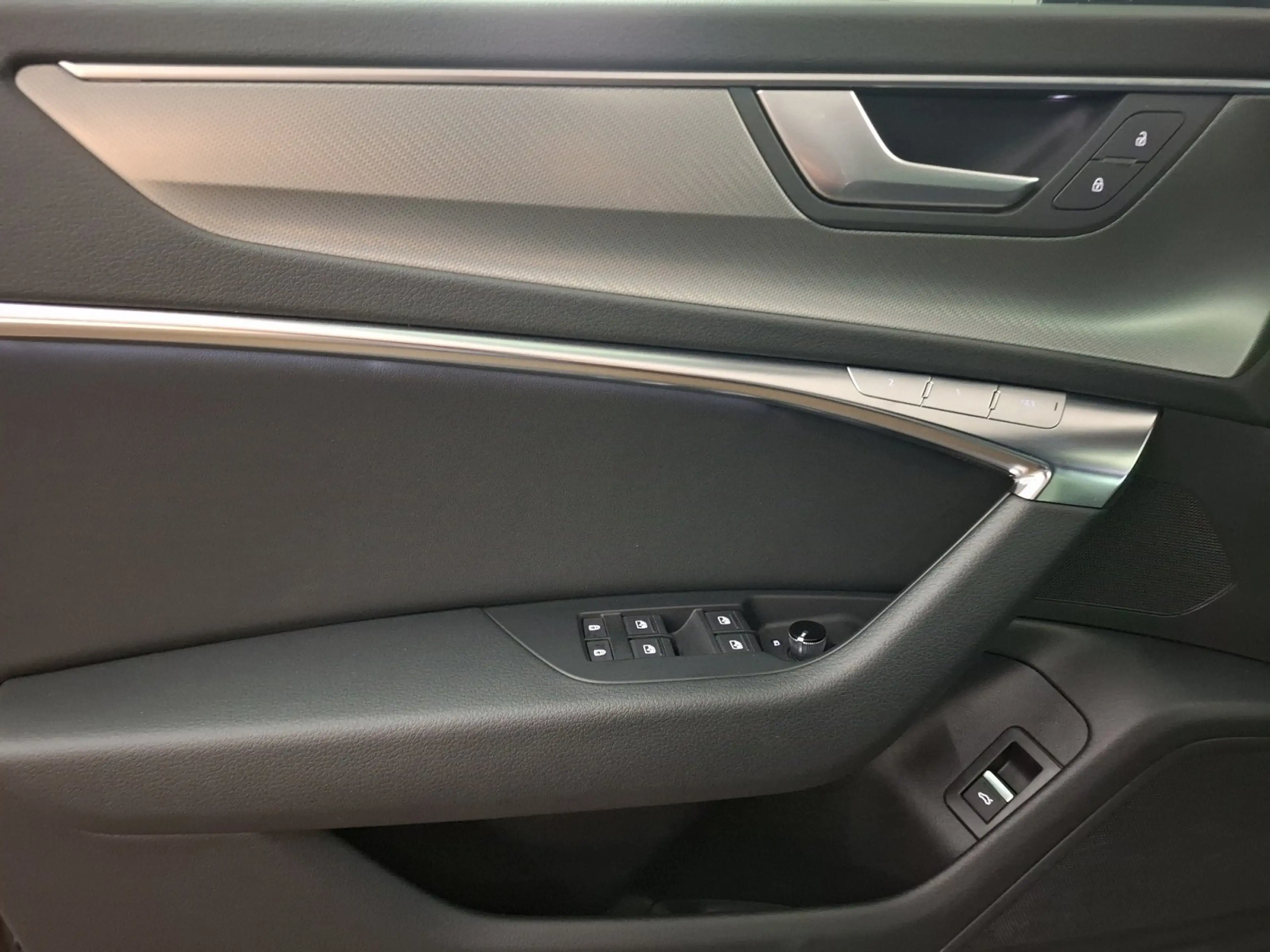 Audi A6 Avant 40 TDI sport AHK Matrix RFK DCC ACC — photo 15