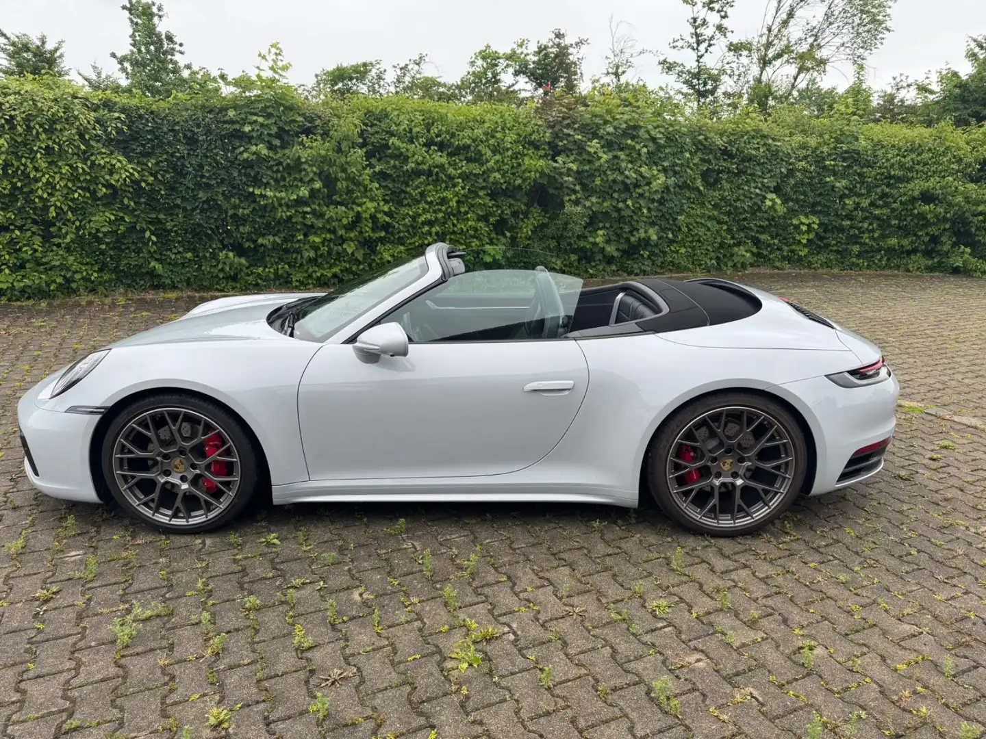 Porsche 992 4S Cabriolet Grau - 1