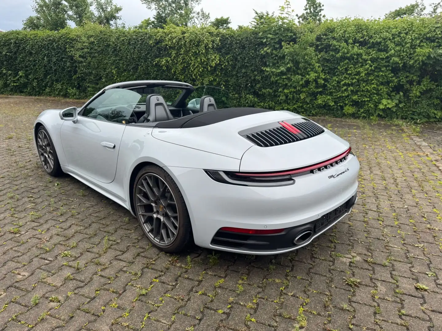 Porsche 992 4S Cabriolet Grau - 2