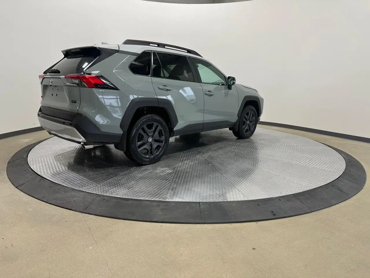 Toyota RAV 4 снимка Toyota RAV 4
