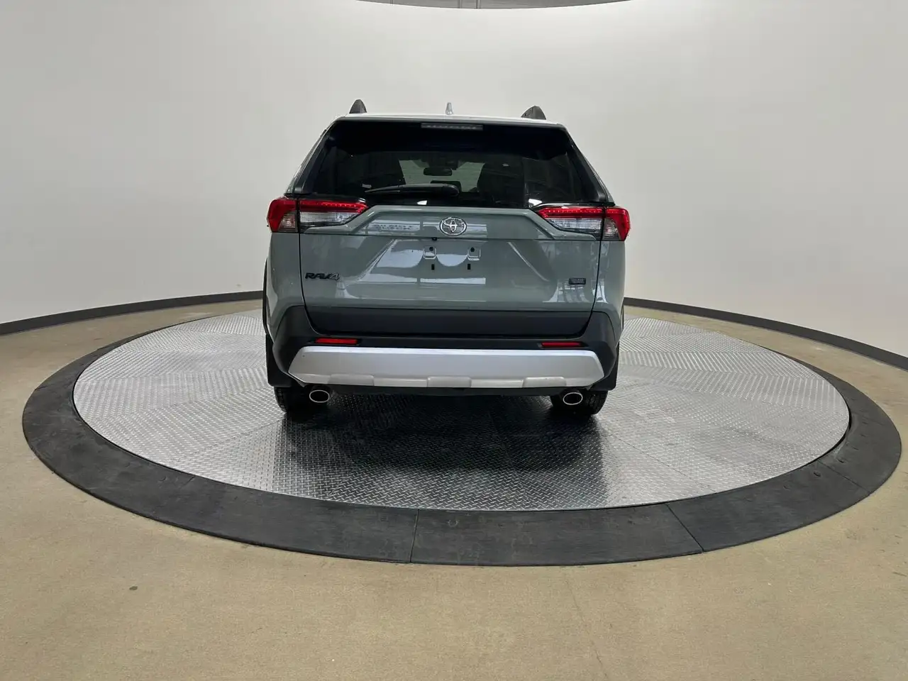 Toyota RAV 4 снимка Toyota RAV 4