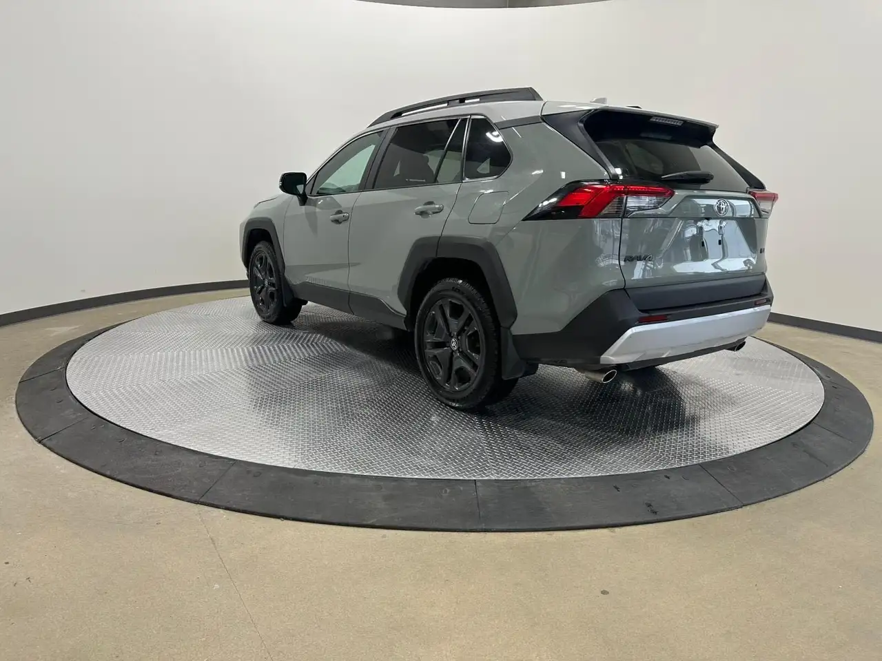 Toyota RAV 4 снимка Toyota RAV 4