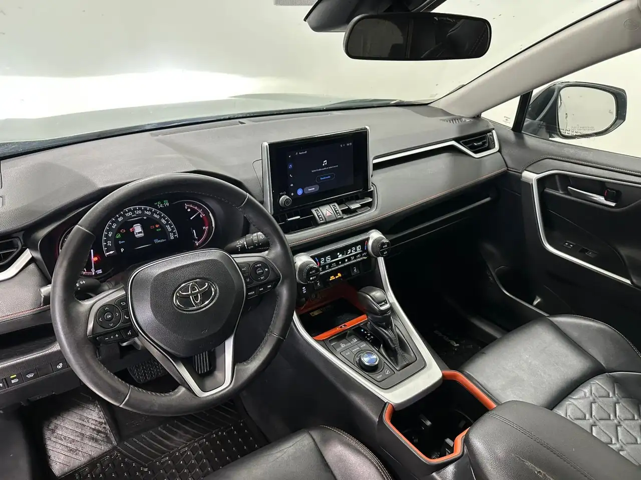 Toyota RAV 4 снимка Toyota RAV 4