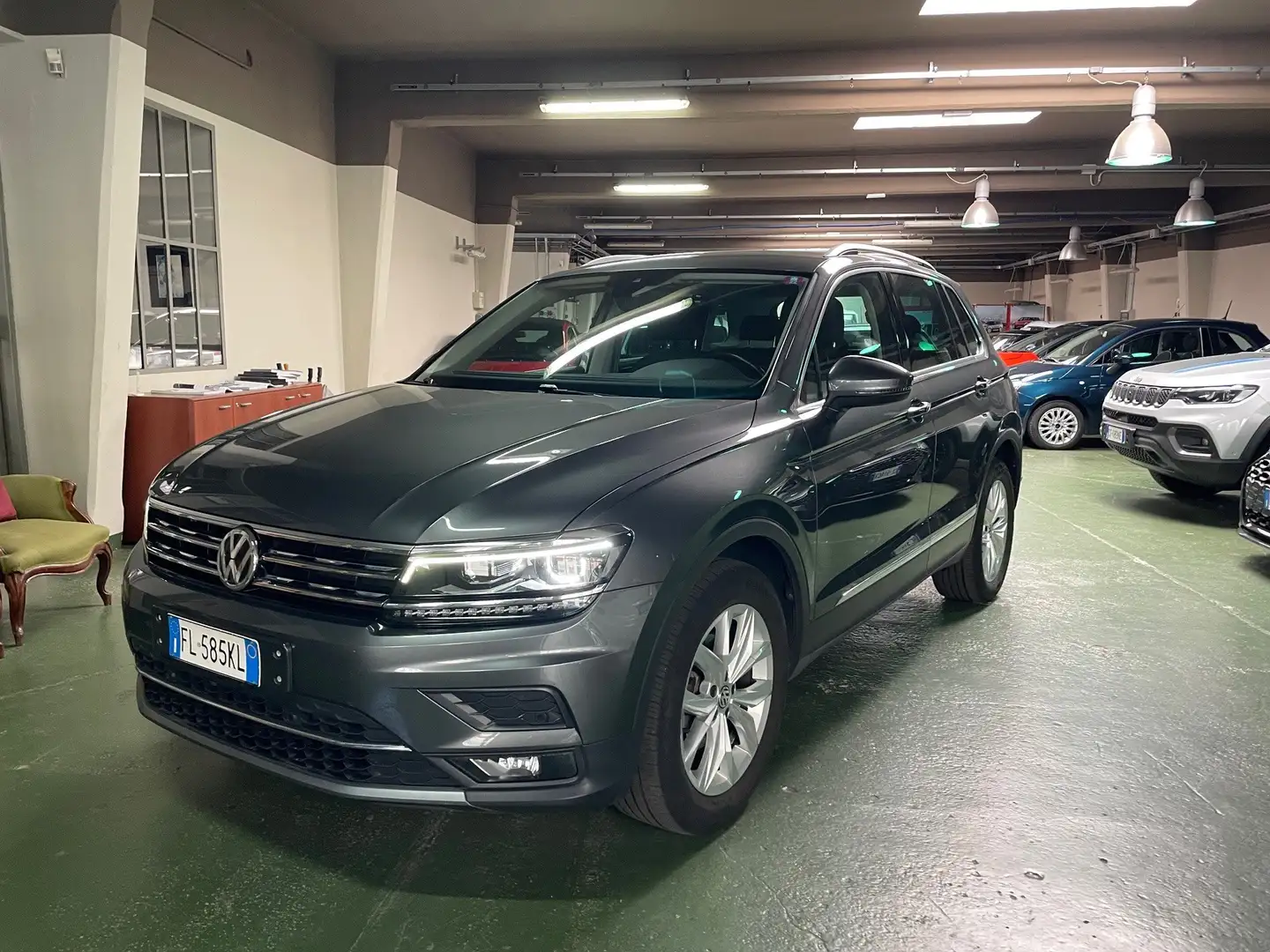 Volkswagen Tiguan 2.0 tdi Executive 4motion 150cv dsg 4X4 Grigio - 2